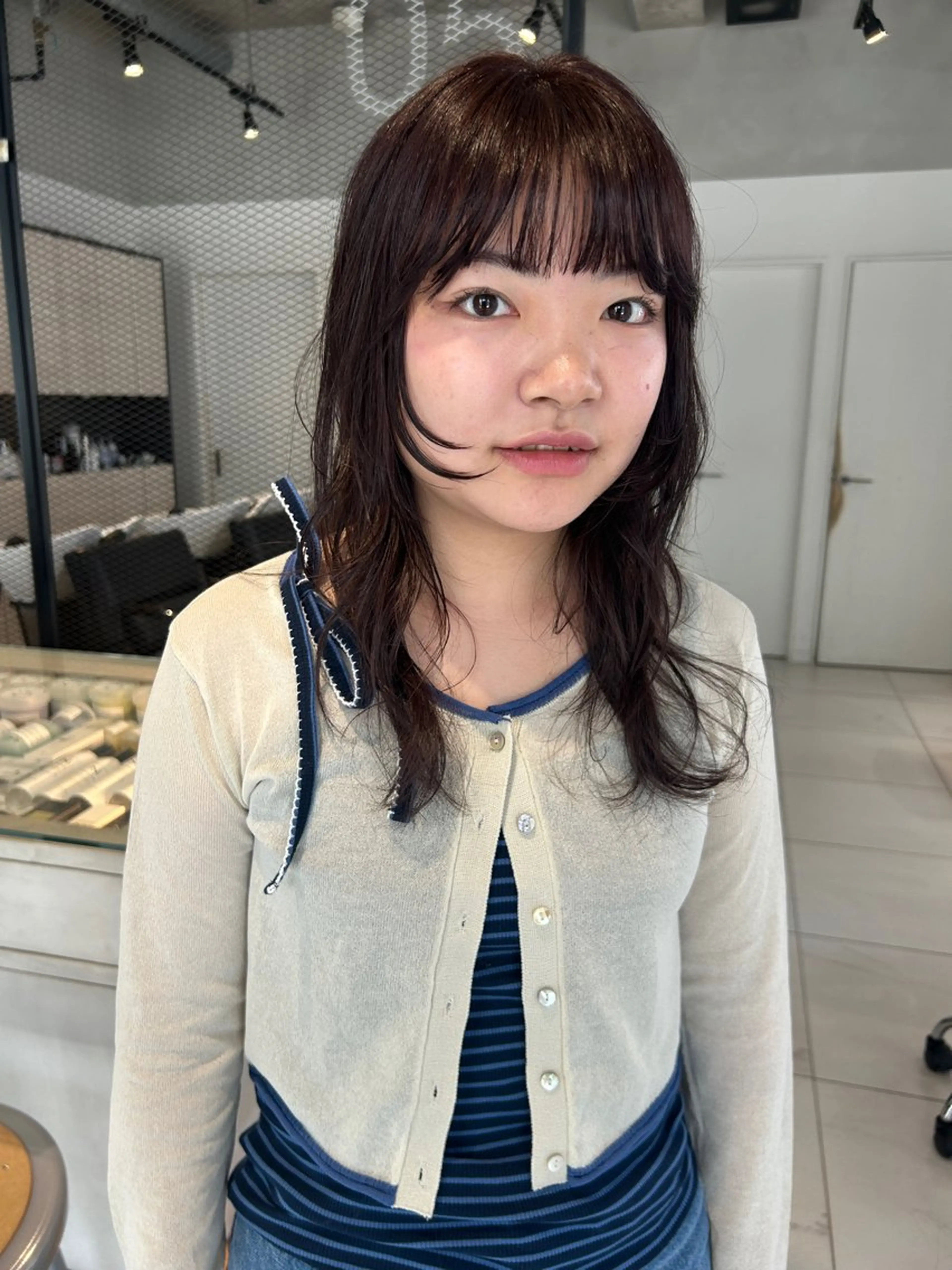 セミロング カラー ブラウンカラー ラベンダーカラー ラベンダーブラウン パープルカラー 澤田 奈々子のヘアスタイル