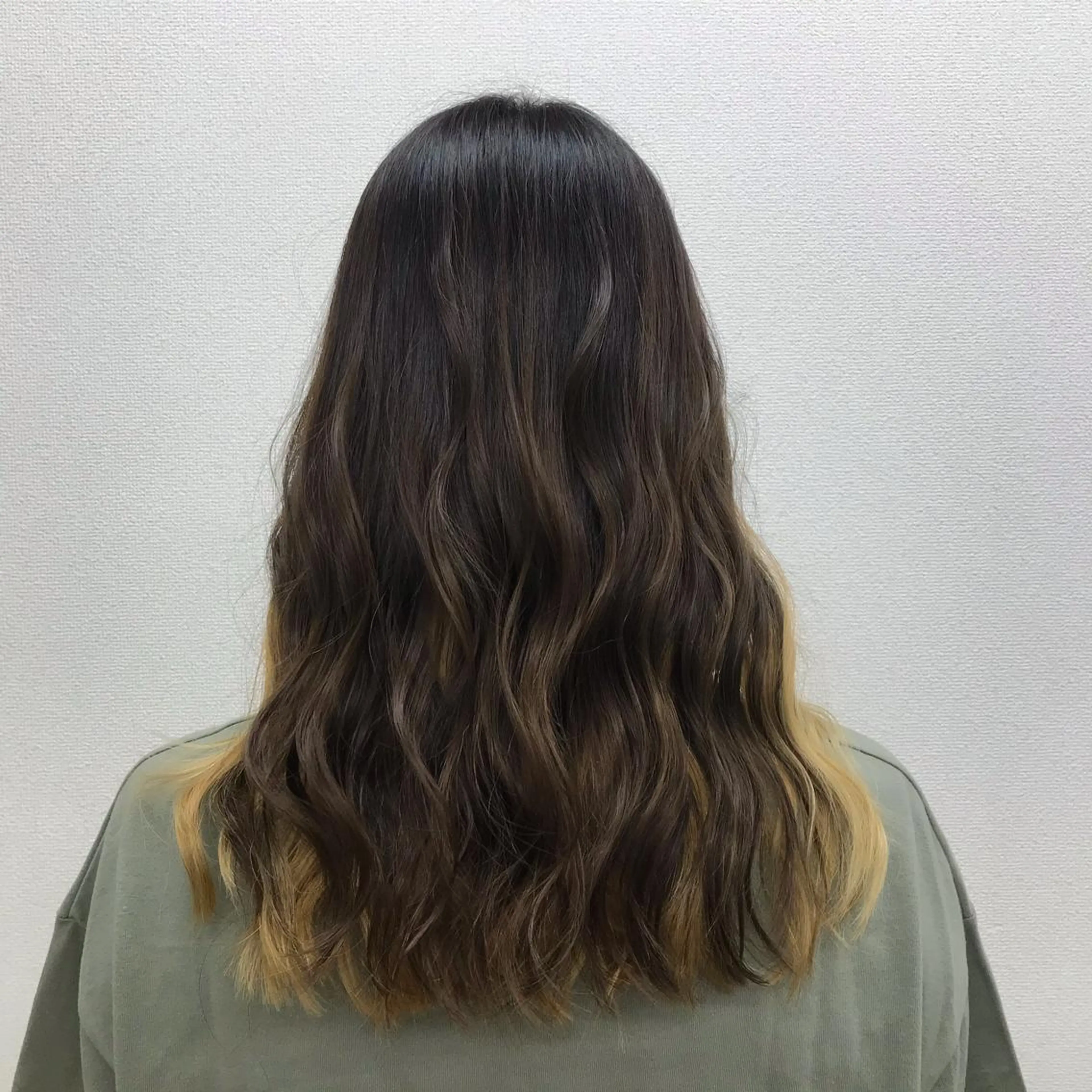 ミディアム 松本平太郎美容室大宮店所属・もりたみかこ 美容師お休み中のヘアスタイル