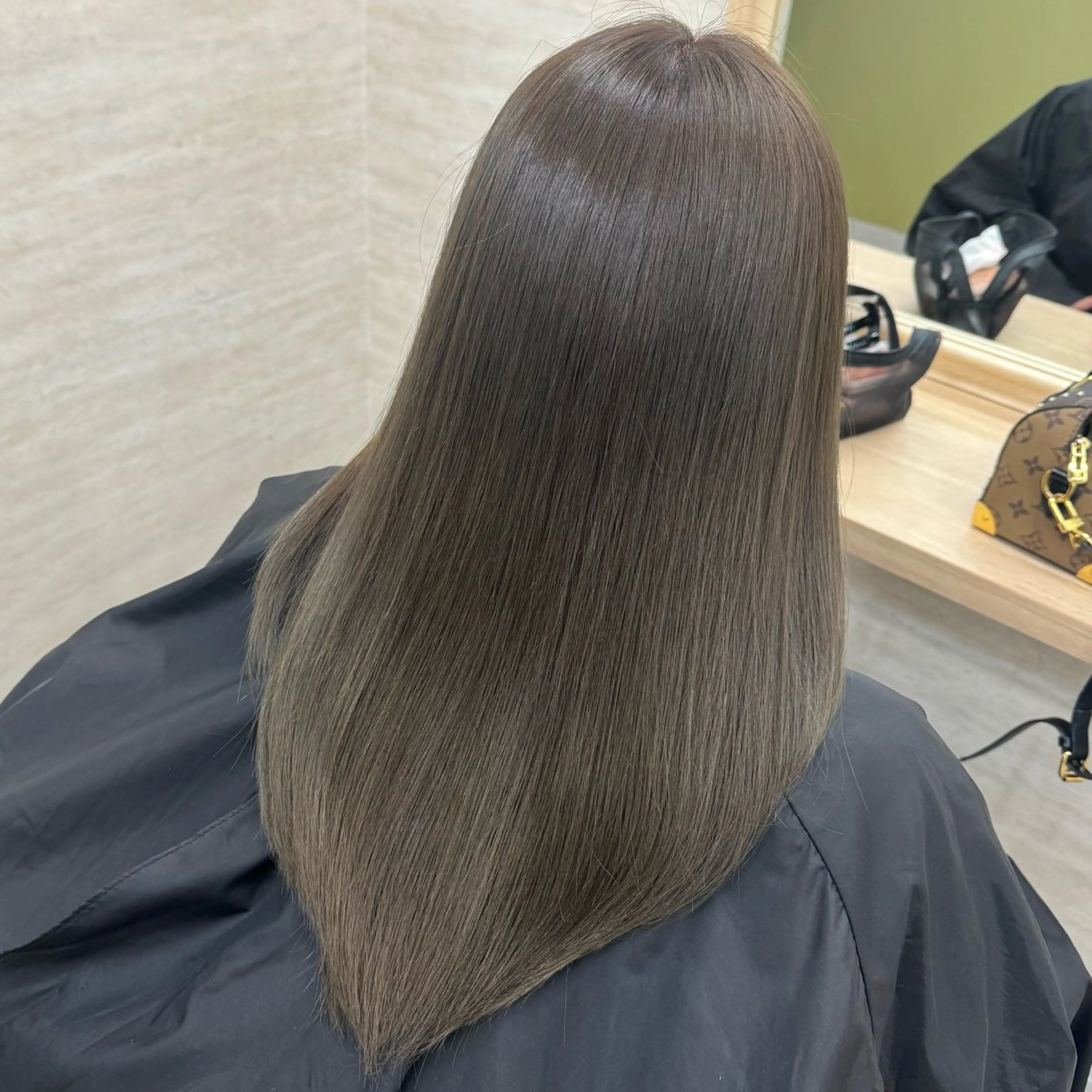 ミディアム レイヤーカット ヘアカラー トリートメント 🎀 Natsuki 🎀のヘアスタイル