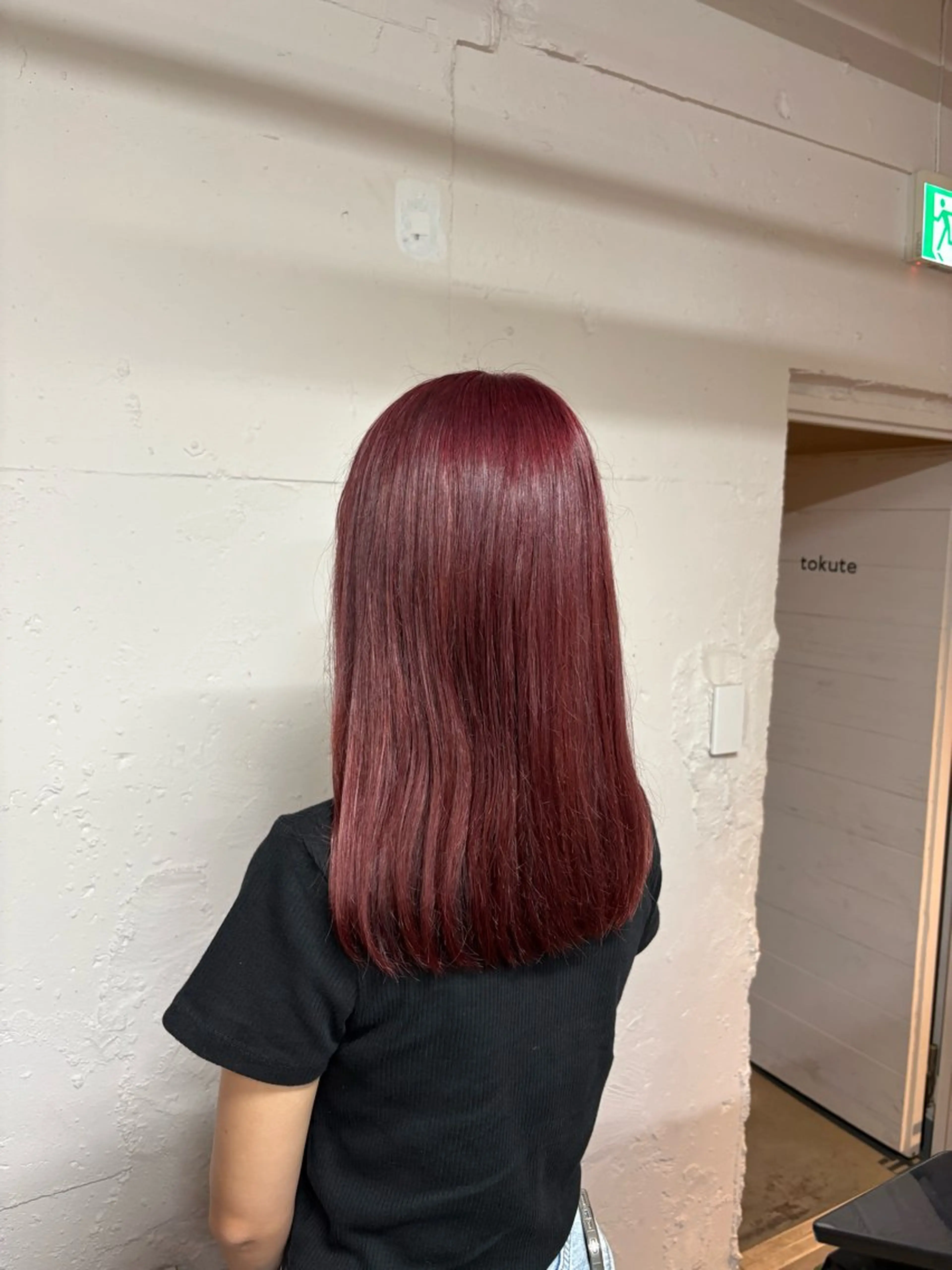 ミディアム ヘアカラー tokute 中野真咲🐺のヘアスタイル