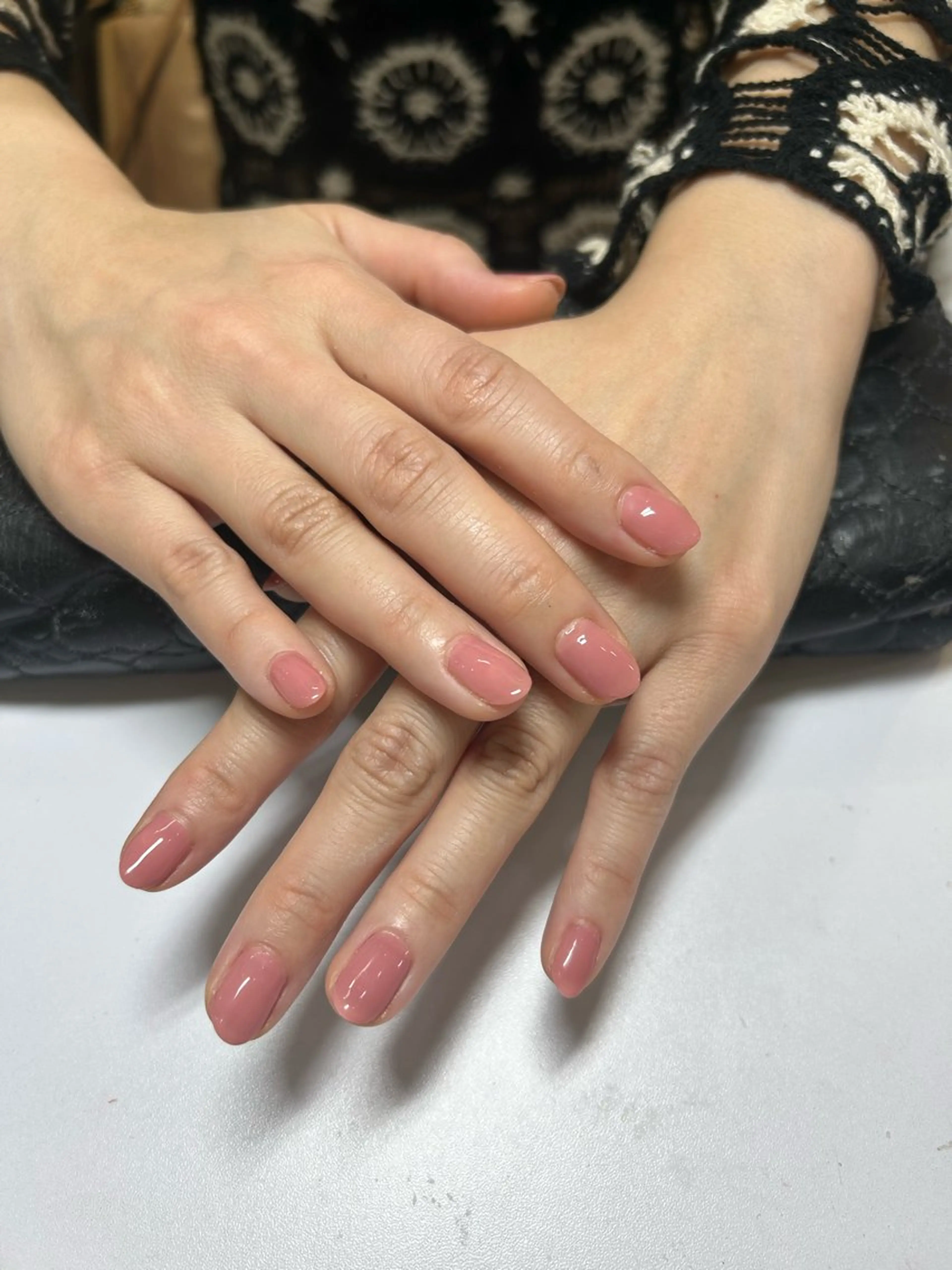 ネイル エーナインキャポ大谷地店所属・柴田 茉白のネイルデザイン