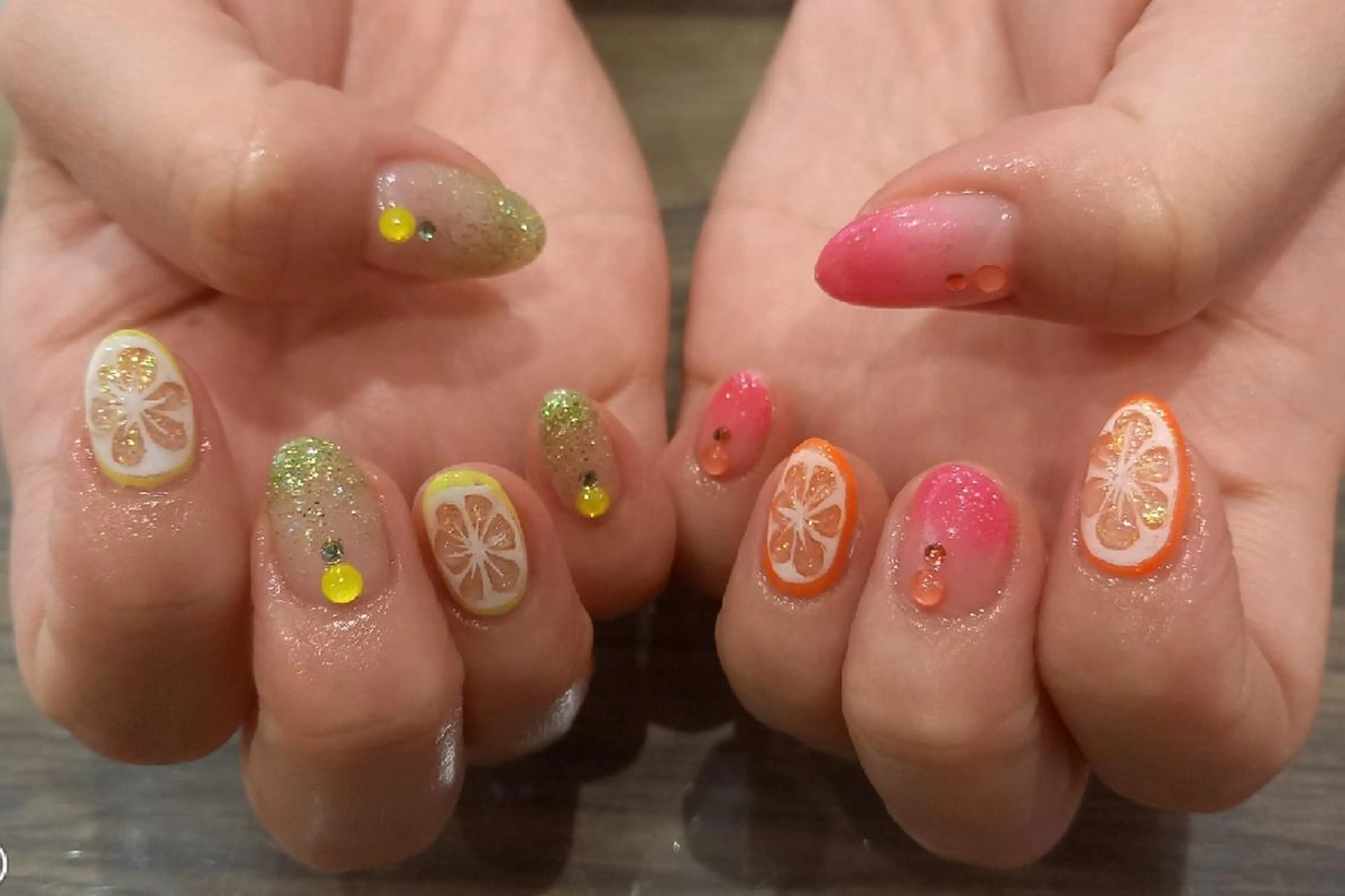ネイル ストーンネイル ハンドネイル Progress Nailのネイルデザイン