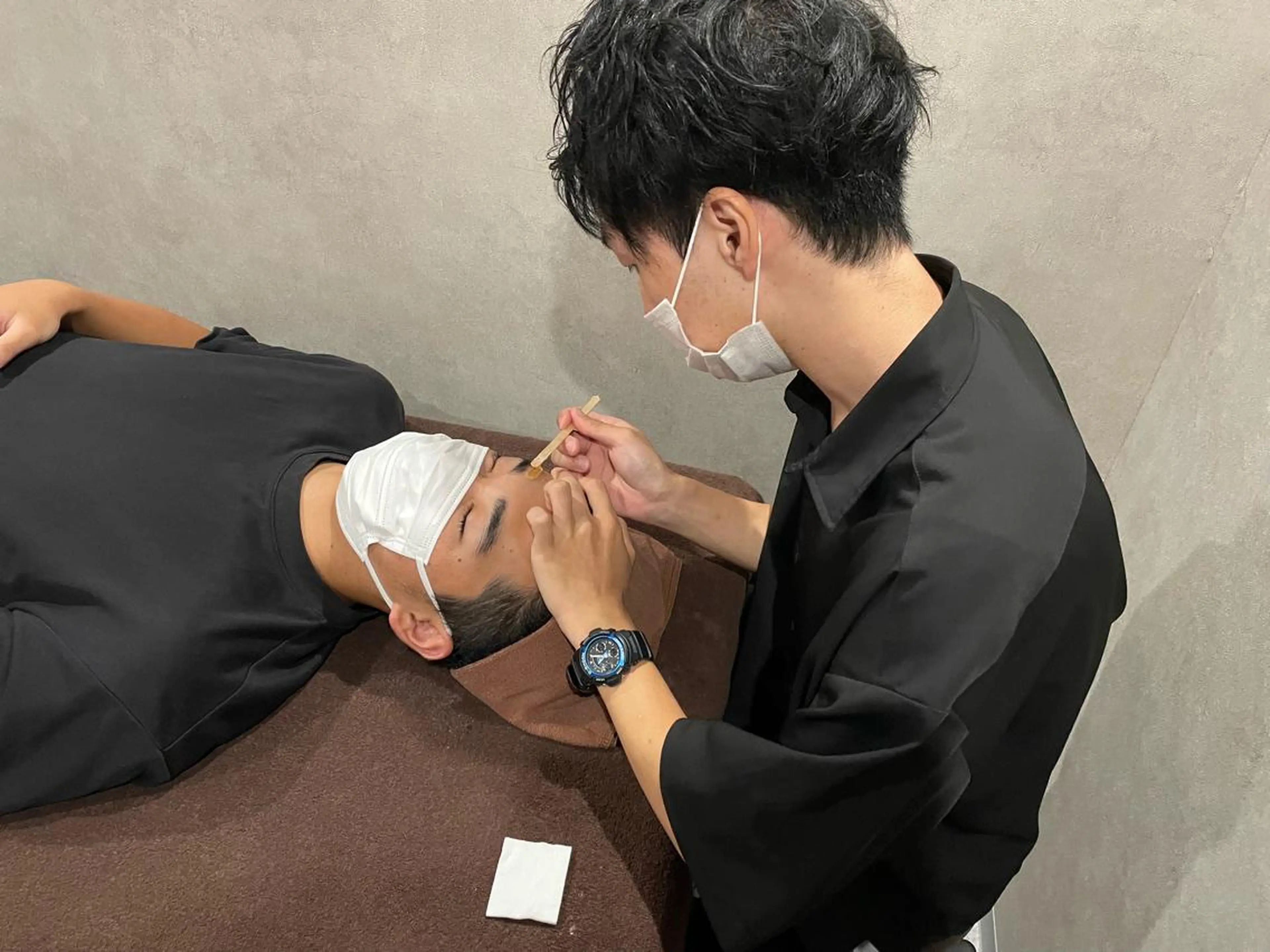 メンズ アイブロウ ワックス脱毛 眉カット その他(アイブロウ) メンズ脱毛Kyle.横浜所属・メンズ脱毛•眉毛 サロンKyle.横浜の眉毛・アイブロウイメージ