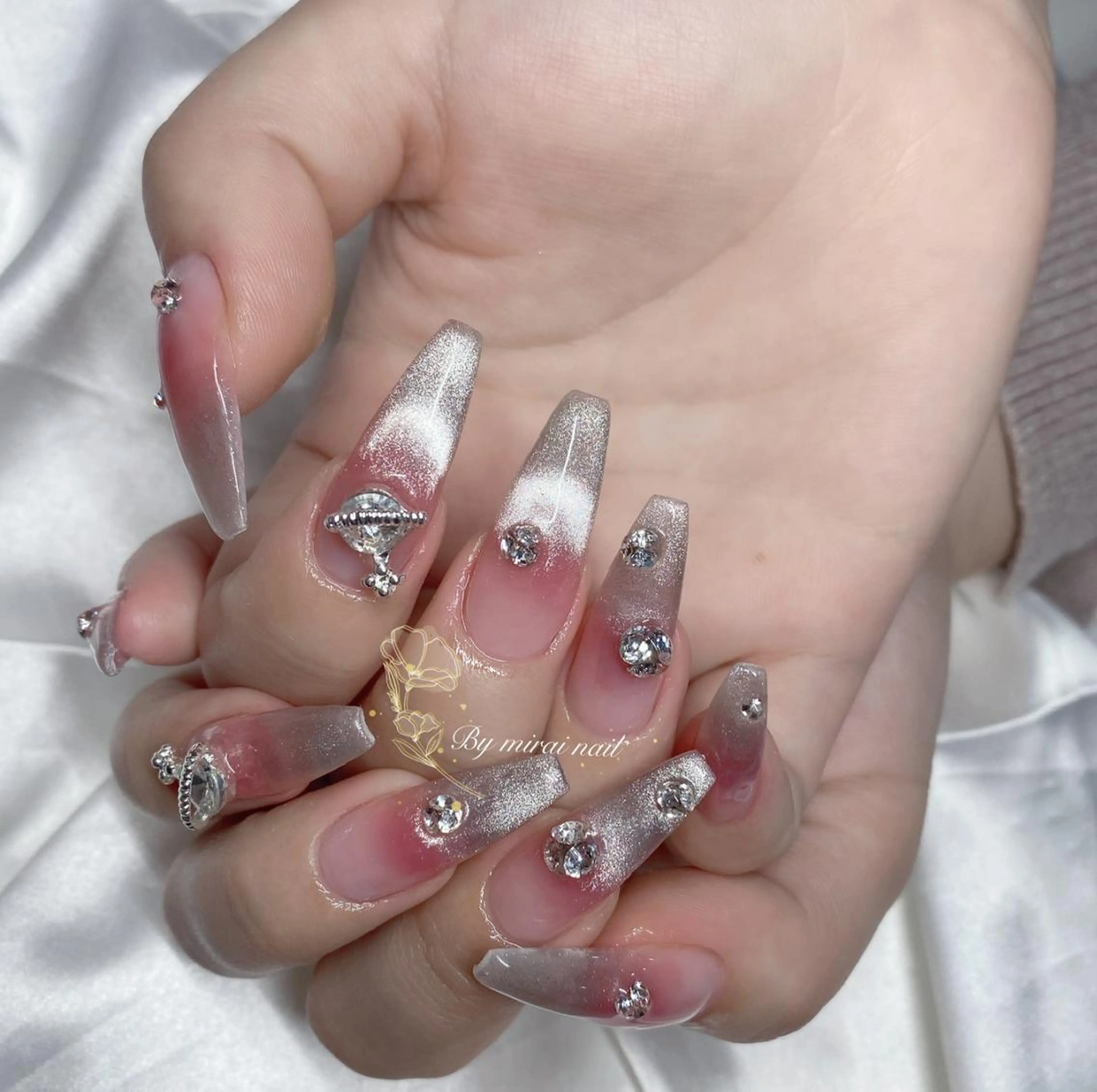 ネイル ネイルサロン 9Carats神田のネイルデザイン