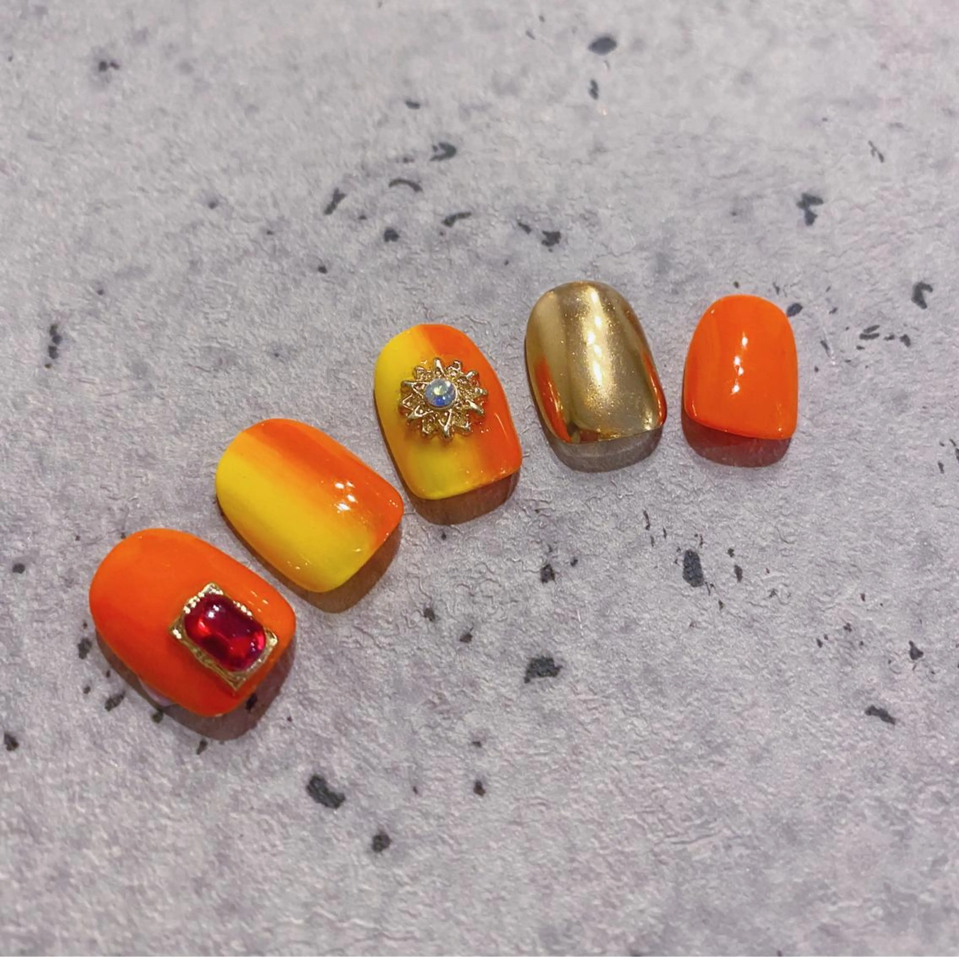 ネイル アートネイル オーロラネイル グラデーション 韓国ネイル ニュアンスネイル To Me Nail所属・🩵 mei🩵のネイルデザイン