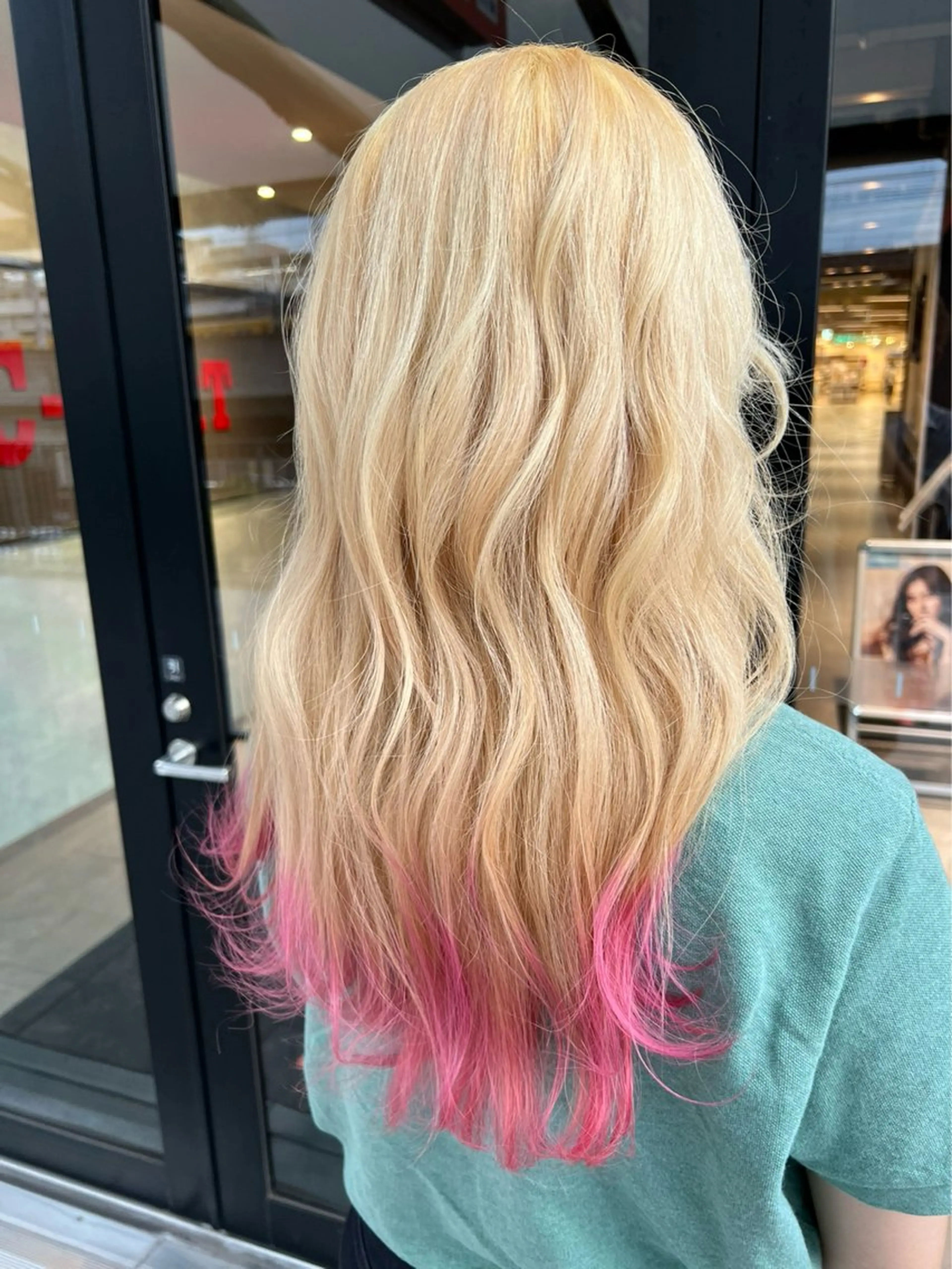 ロング カラー 森 亜紗美のヘアスタイル