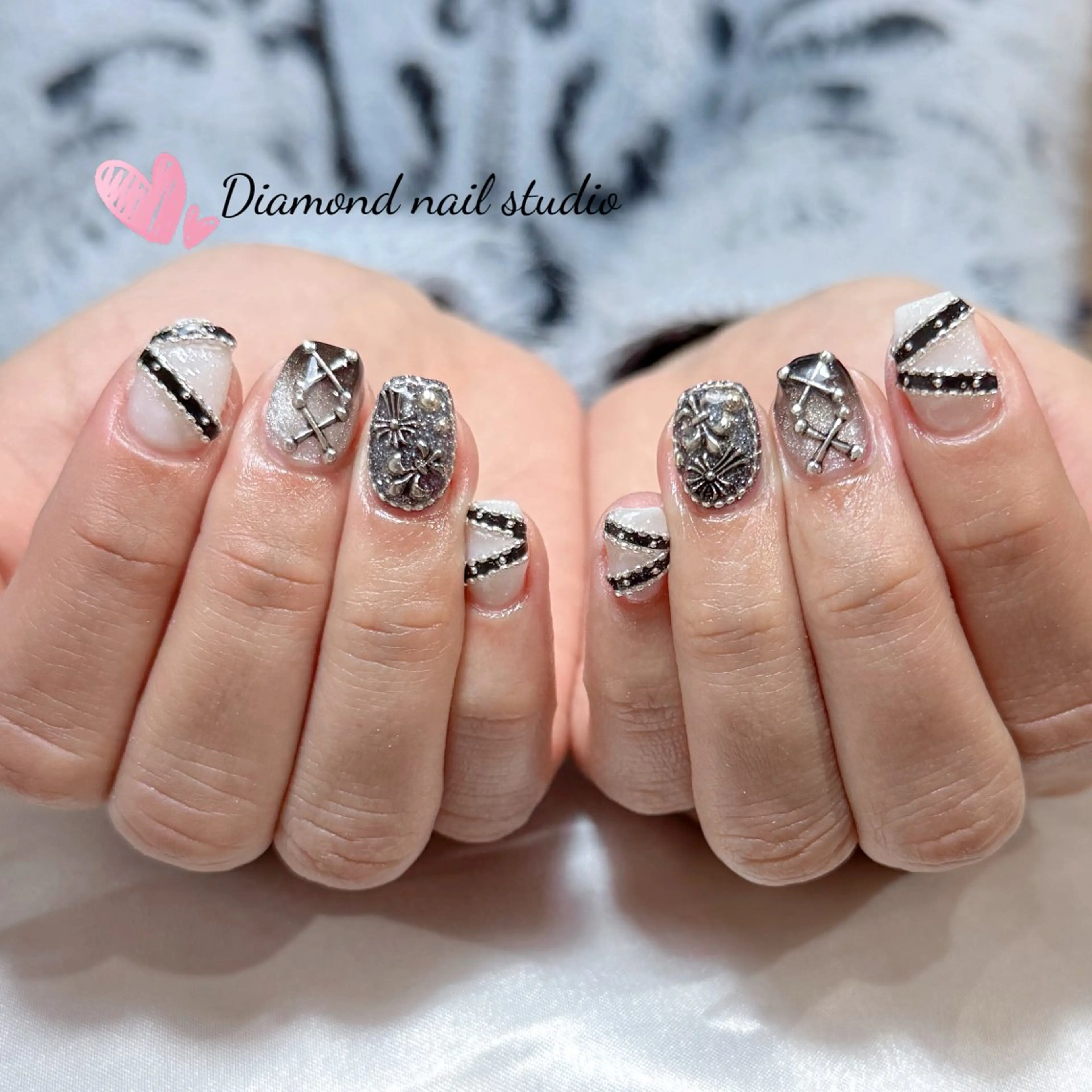 ネイル アートネイル オーロラネイル フラッシュネイル ガーリー キラキラネイル ハンドネイル DIAMOND NAILMANAMIのネイルデザイン