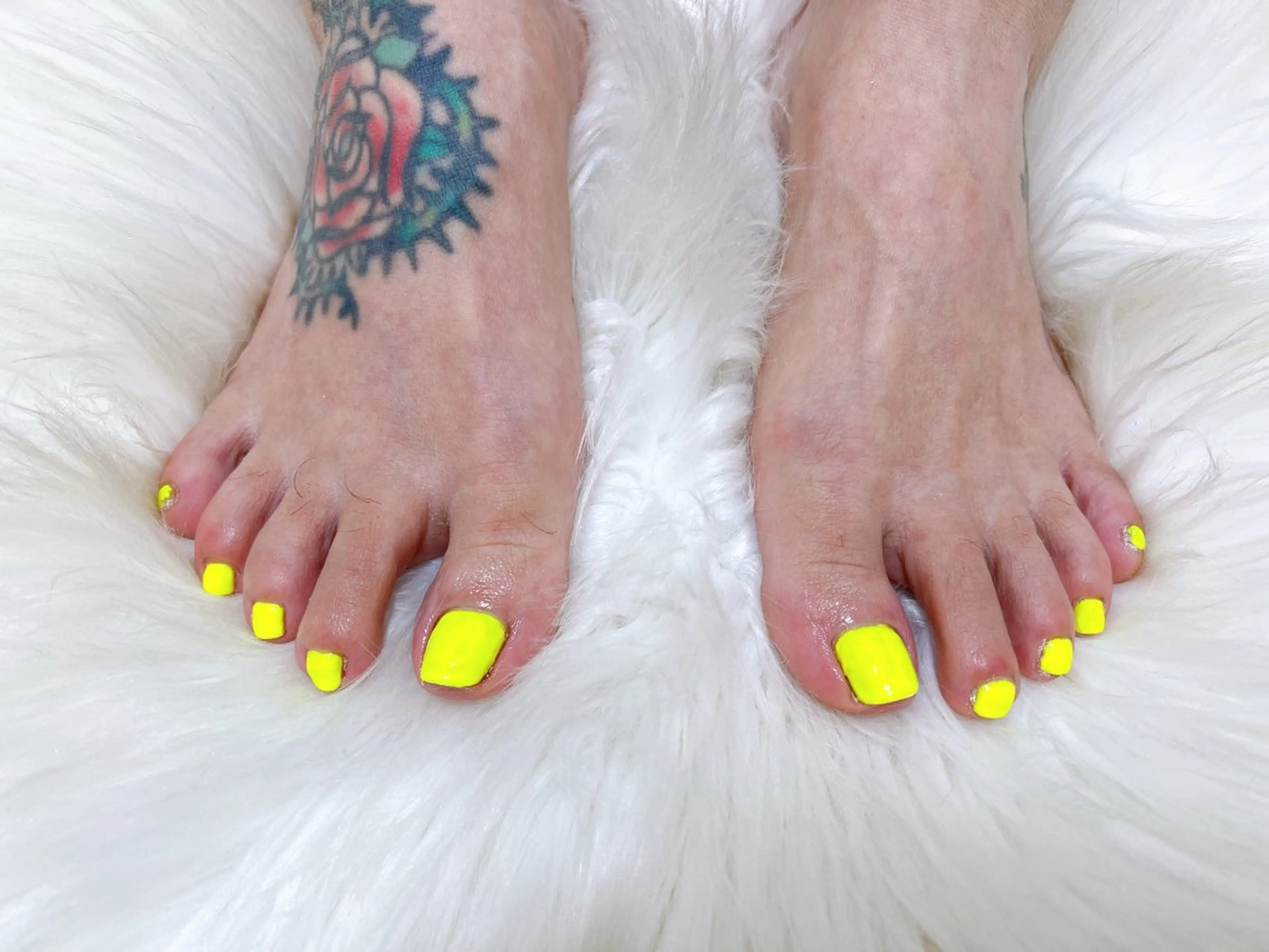 ネイル オーロラネイル フットネイル フレンチネイル ジェルネイル 韓国ネイル フットネイル Mogu nail 二子玉川のネイルデザイン