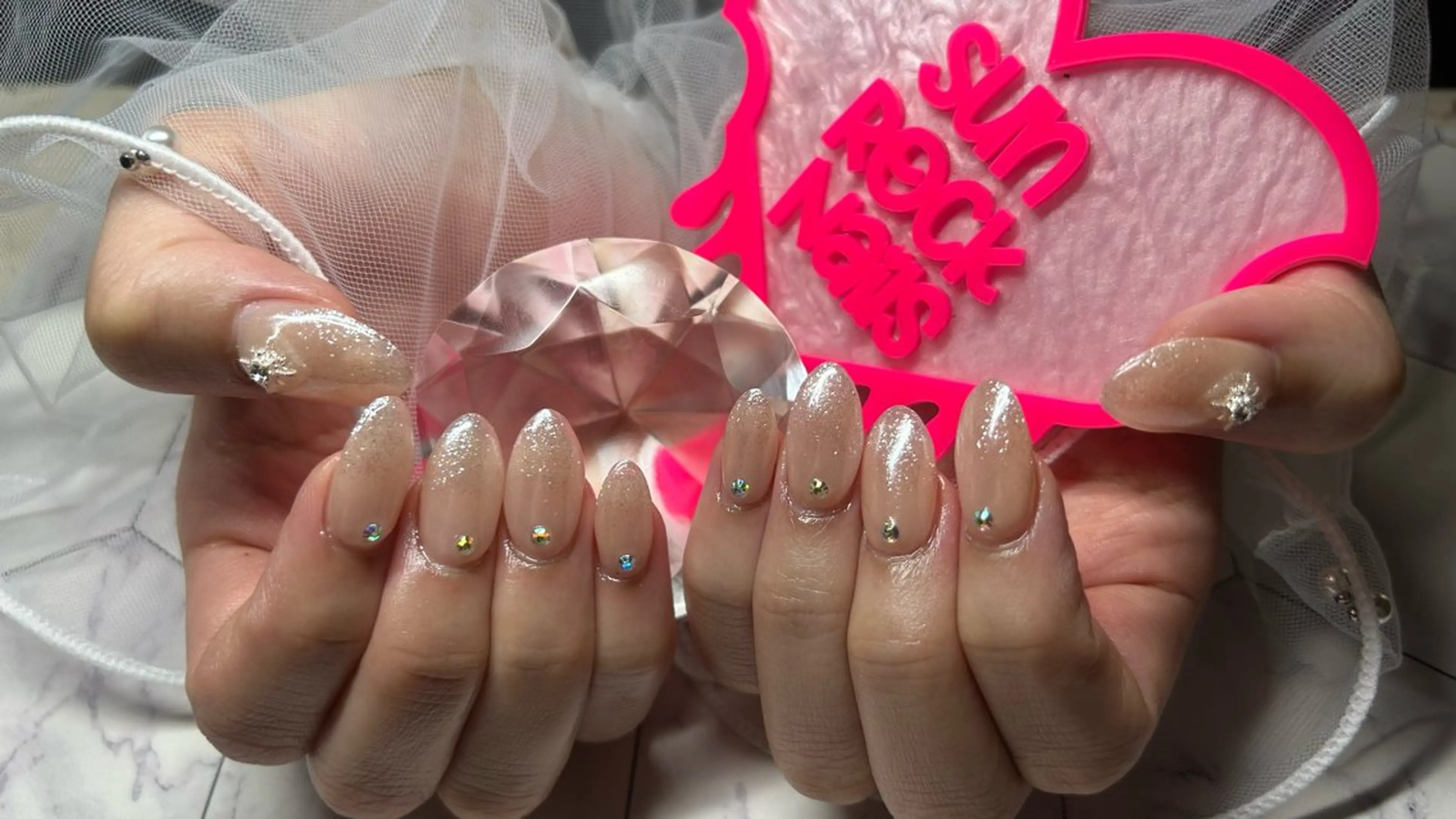 ネイル ミラーネイル ピンク ホワイト 古川 真理枝のネイルデザイン