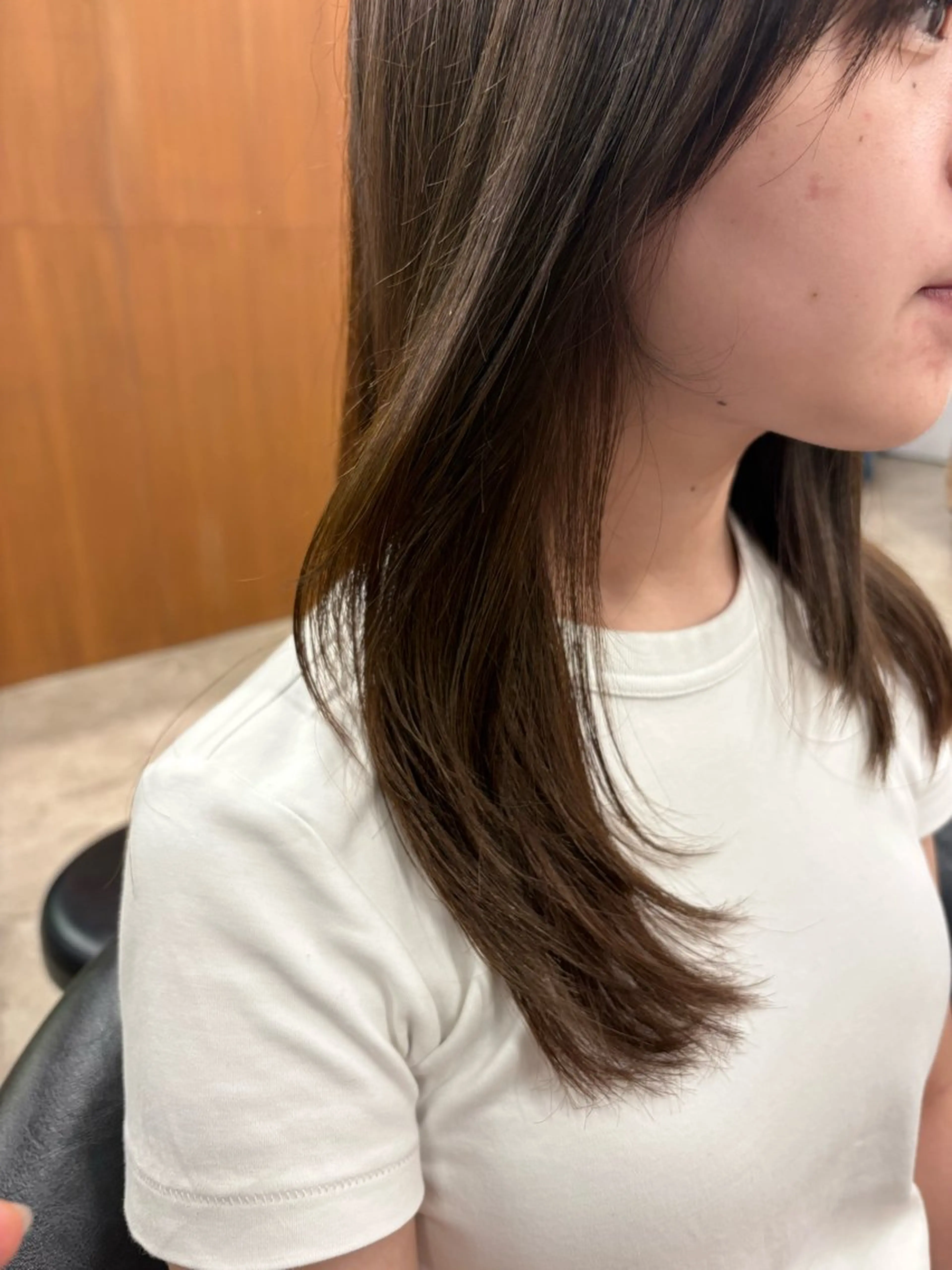 ミディアム 顔周りカット レイヤーカット STILL LIGHTS所属・佐久間 萌のヘアスタイル