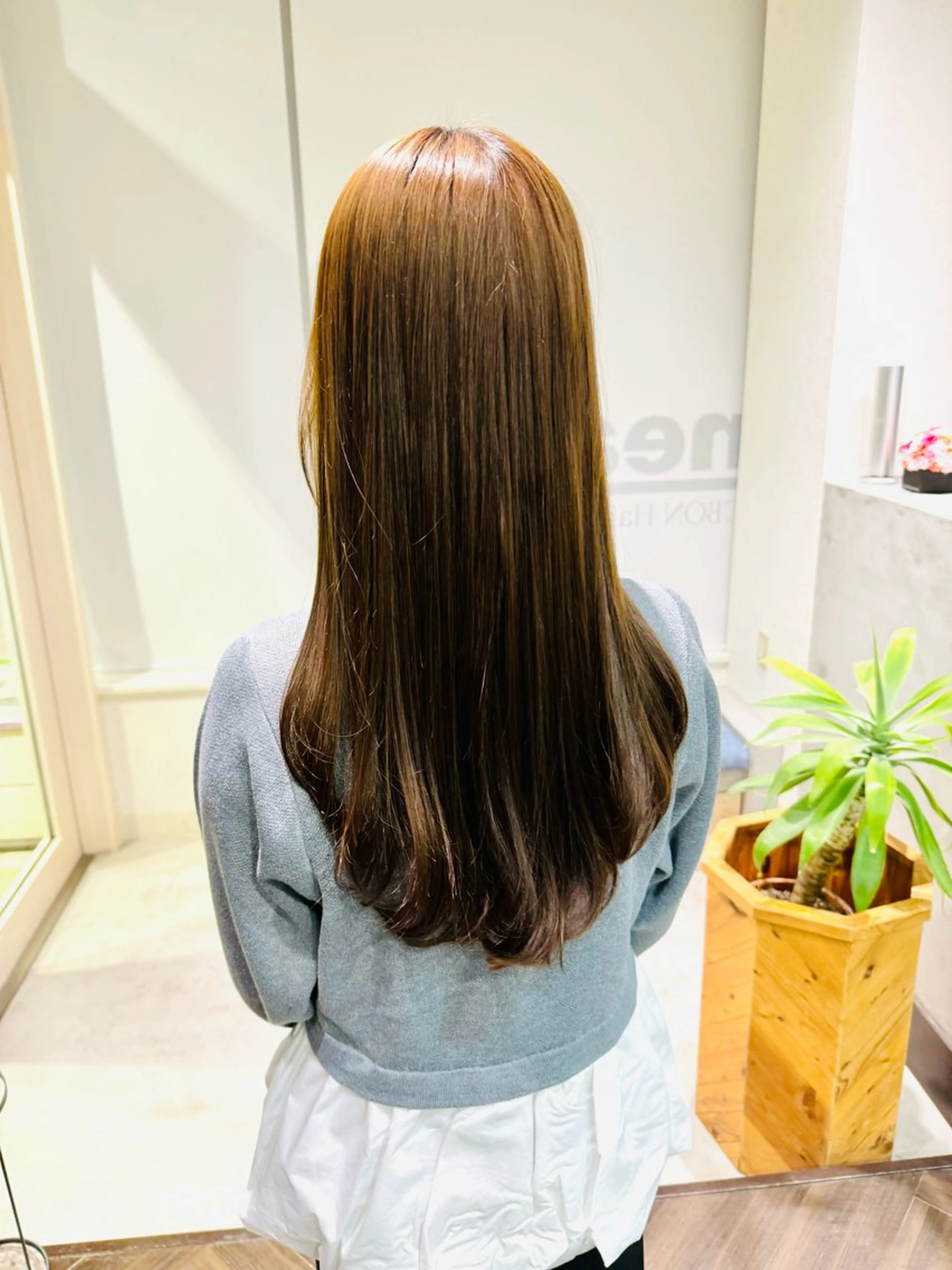 ロング 顔周りカット レイヤーカット レディースカット特化 ケンジのヘアスタイル