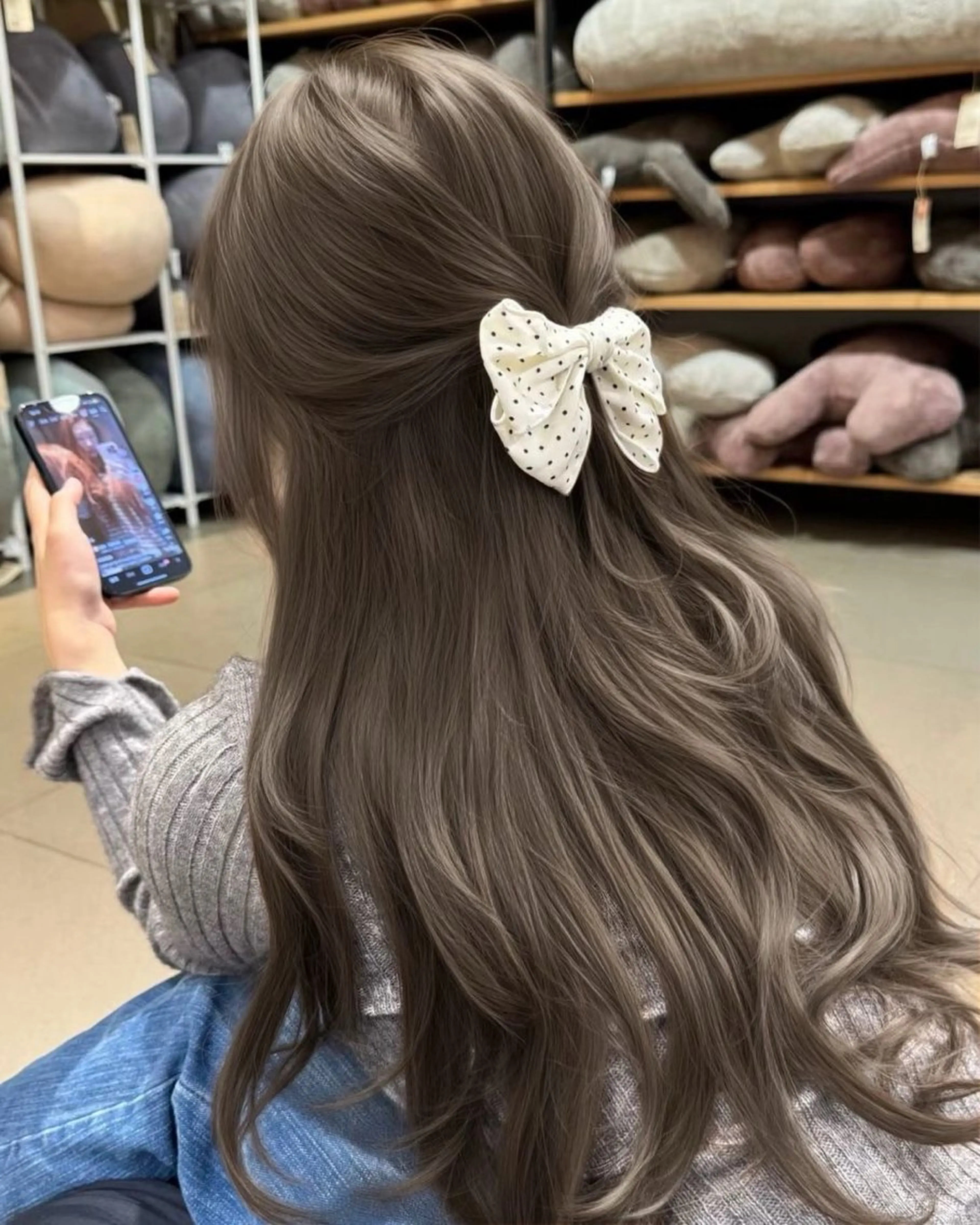 ロング カラー 透明感カラー グレージュ/あいのヘアスタイル