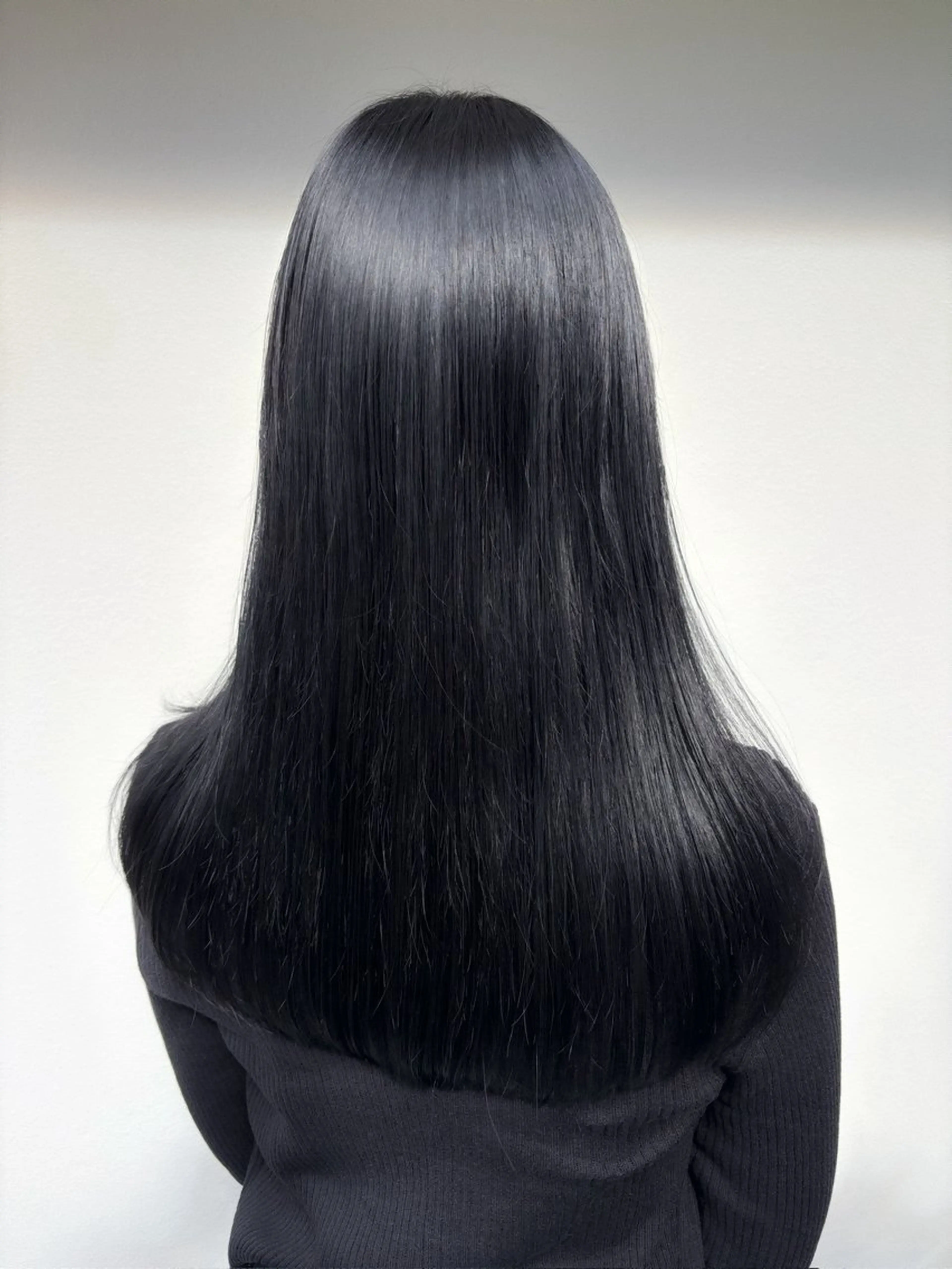 セミロング カラー 黒髪 ヘアカラー ducha所属・DUCHA Tomida naoのヘアスタイル