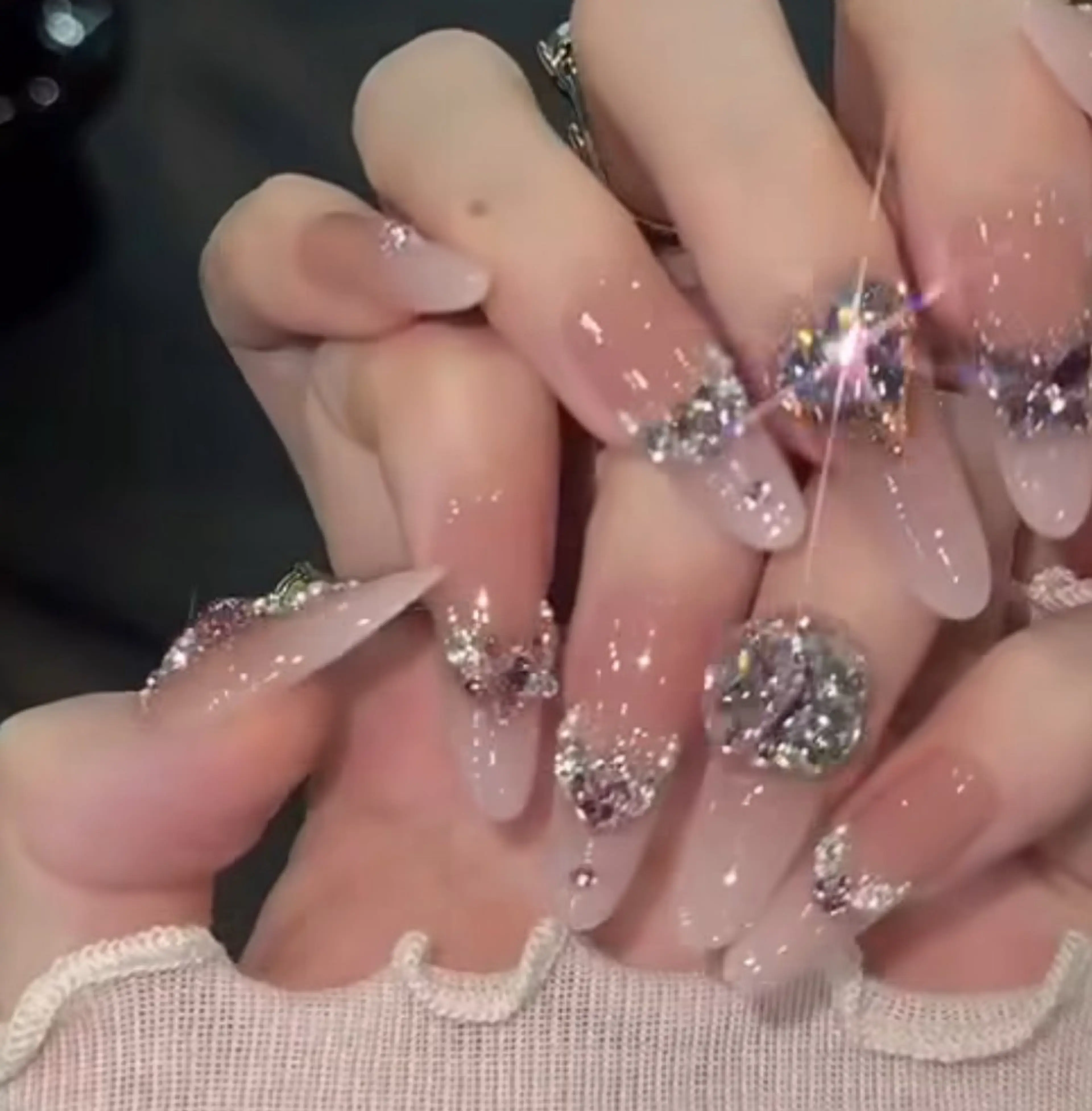 ネイル アートネイル フレンチネイル ジェルネイル キラキラネイル ニュアンスネイル ハンドネイル Ryunail所属・Ryu Nail NekoChanのネイルデザイン