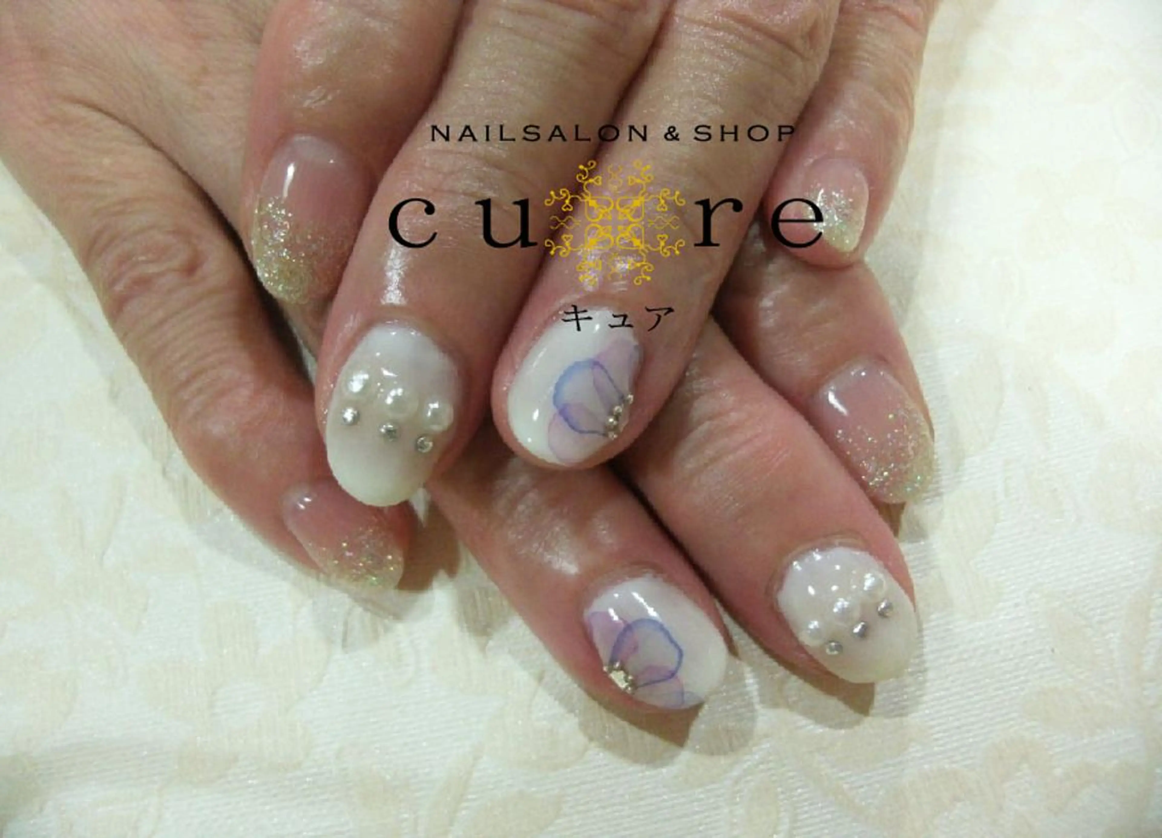 ショート ネイル ブライダルネイル ホワイト ネイルサロン Cureのネイルデザイン