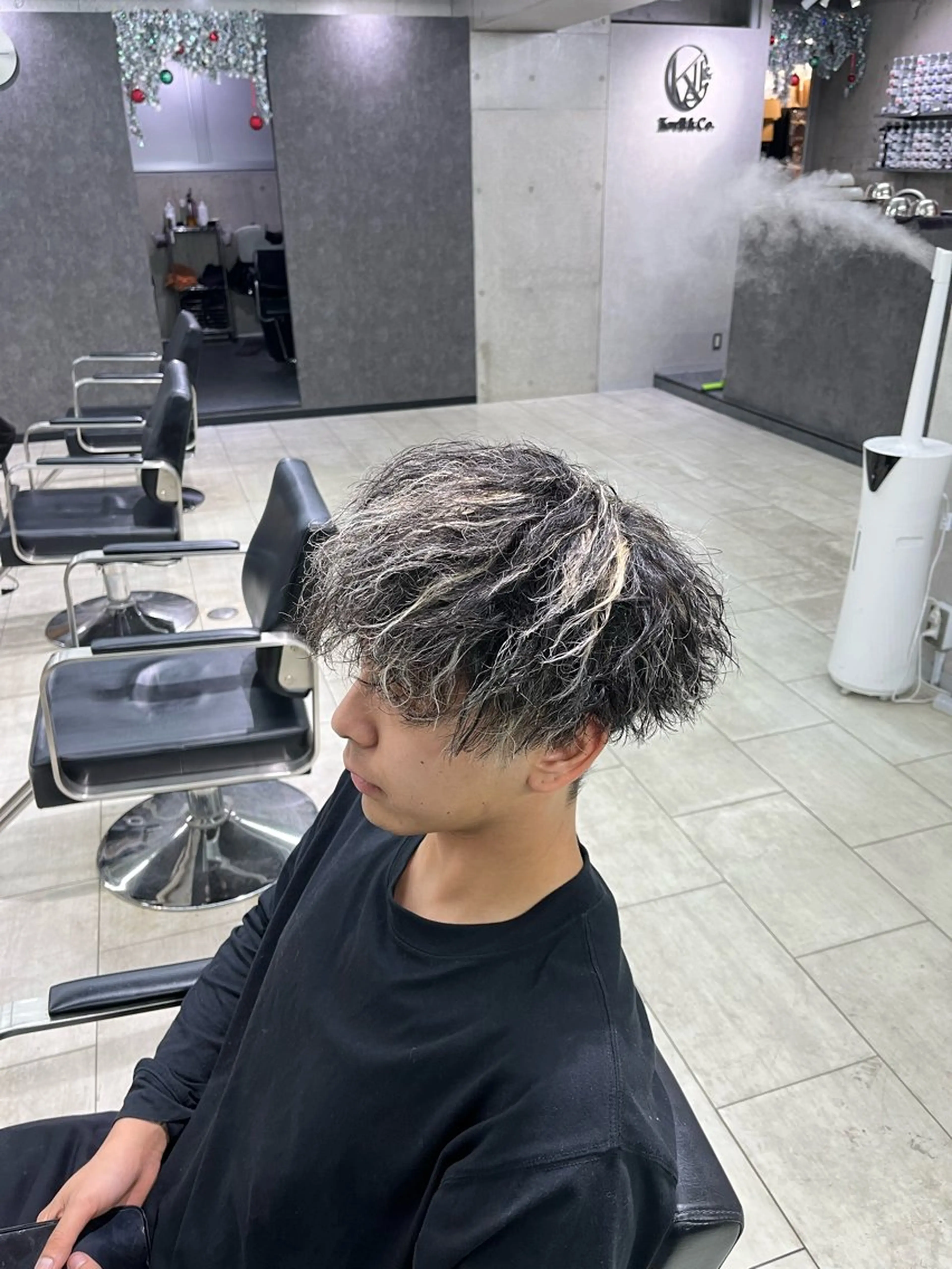 カラー パーマ ハイライトカラー カット パーマ Kvell&Co.所属・心斎橋/✨ハイトーン ✨/isseiのヘアスタイル