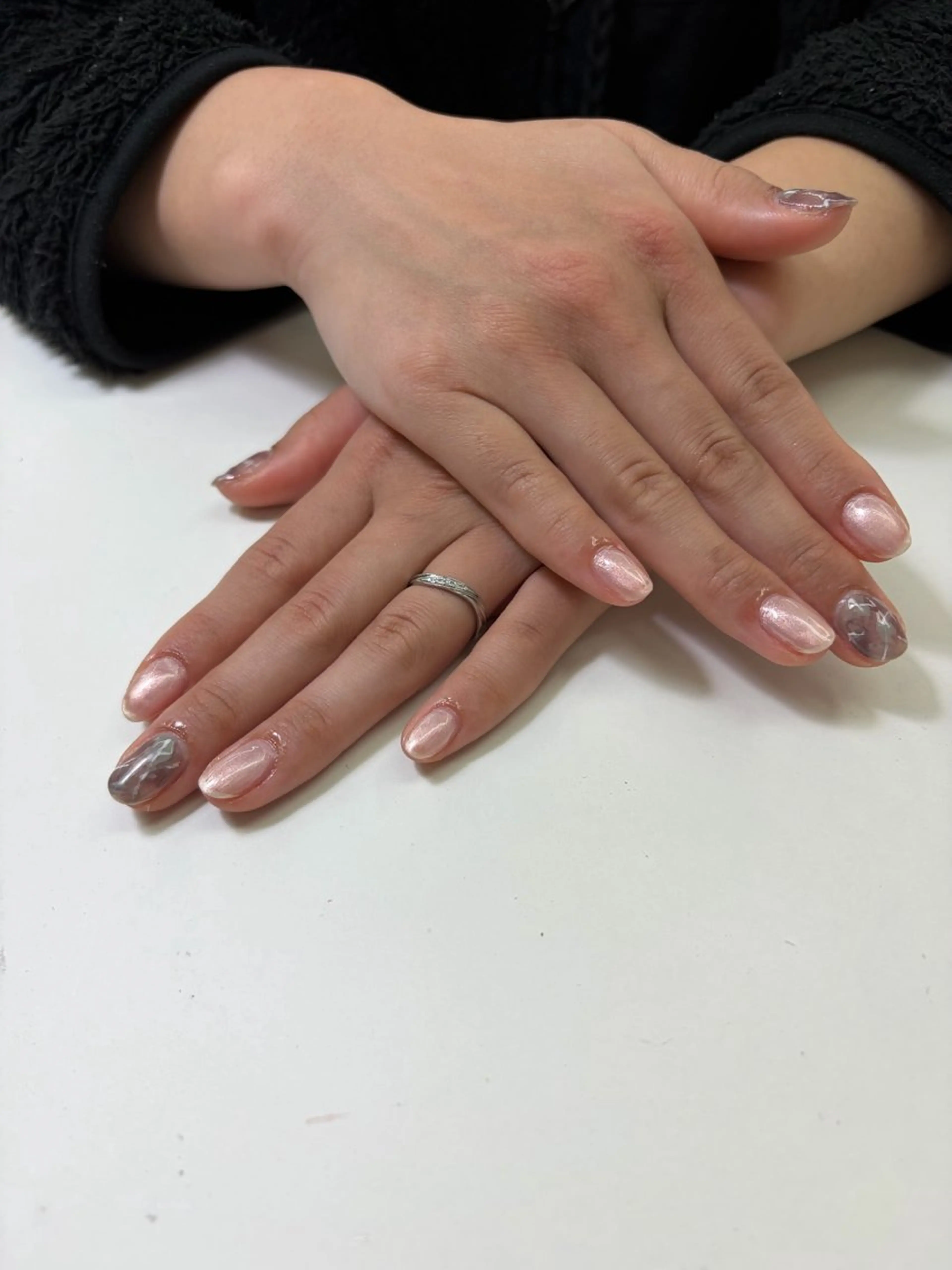 ネイル 大理石ネイル(マーブル) クイーンステラ所属・眞鍋 歩のネイルデザイン