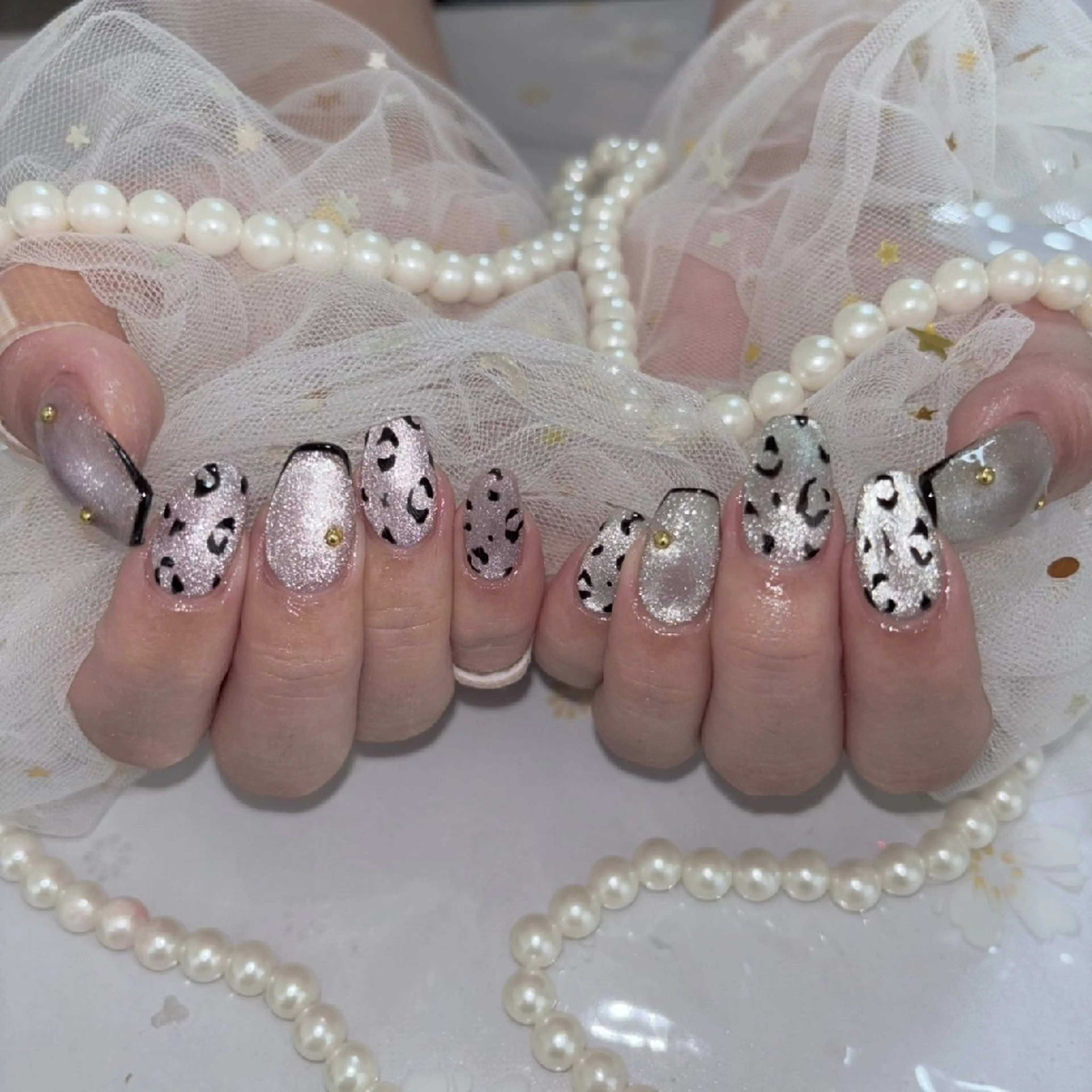 オフなし✨持ち込みやり放題✨ストーン、パーツ付き❤️の写真