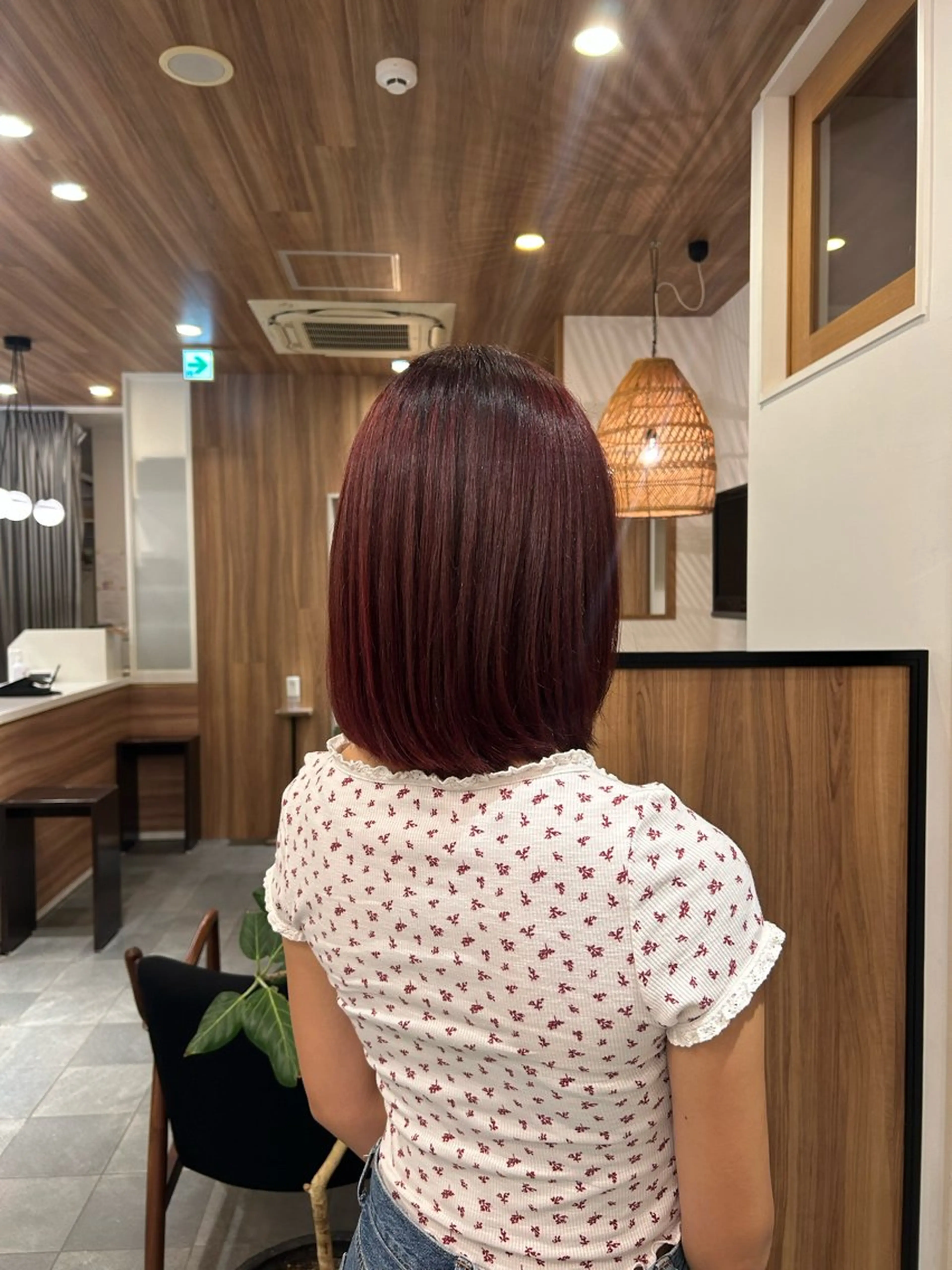 カラー レッドカラー ヘアカラー 根本 琴子のヘアスタイル