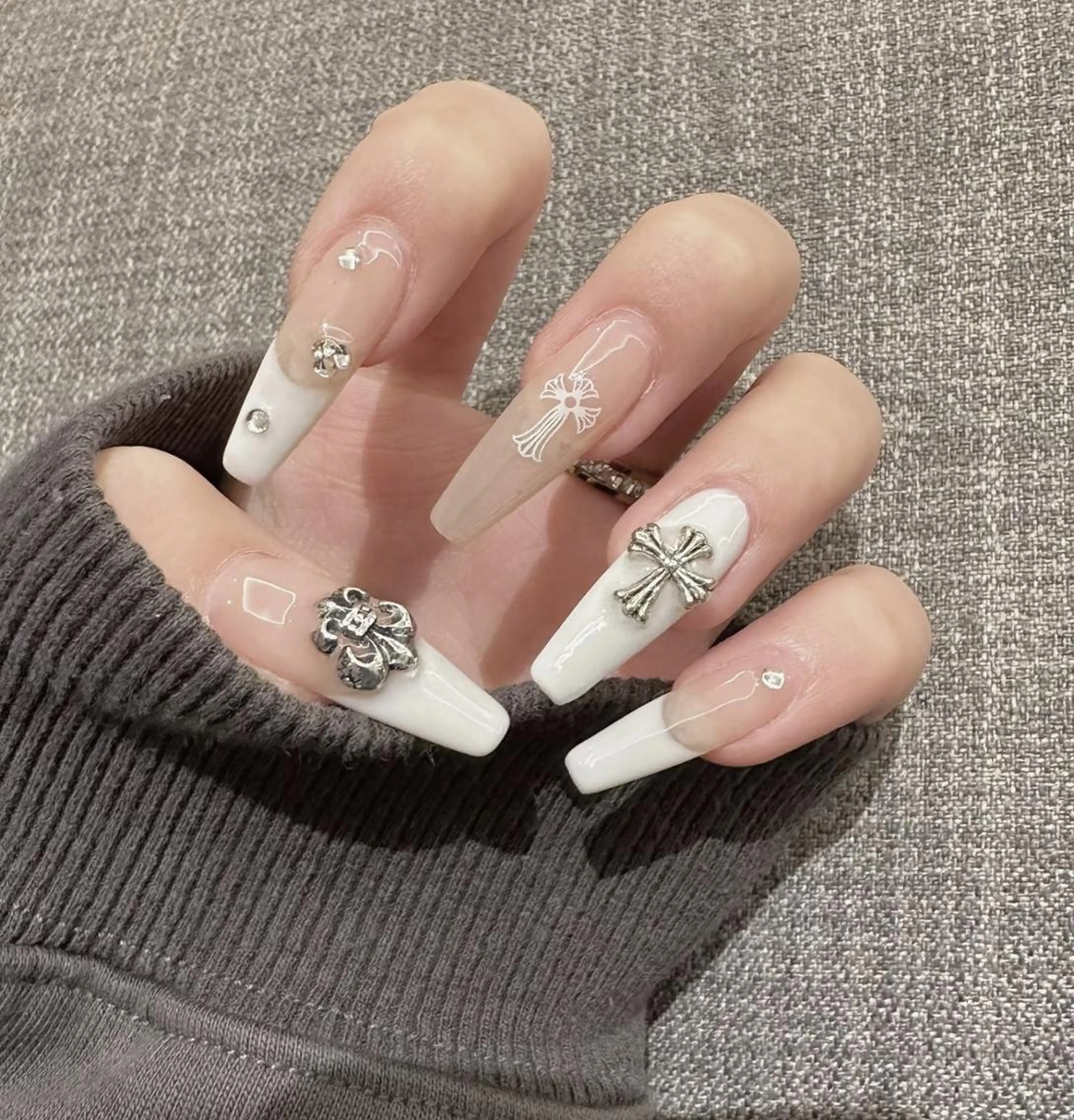 ネイル ハンドネイル ハンドケア 🍑 momo_nailのネイルデザイン