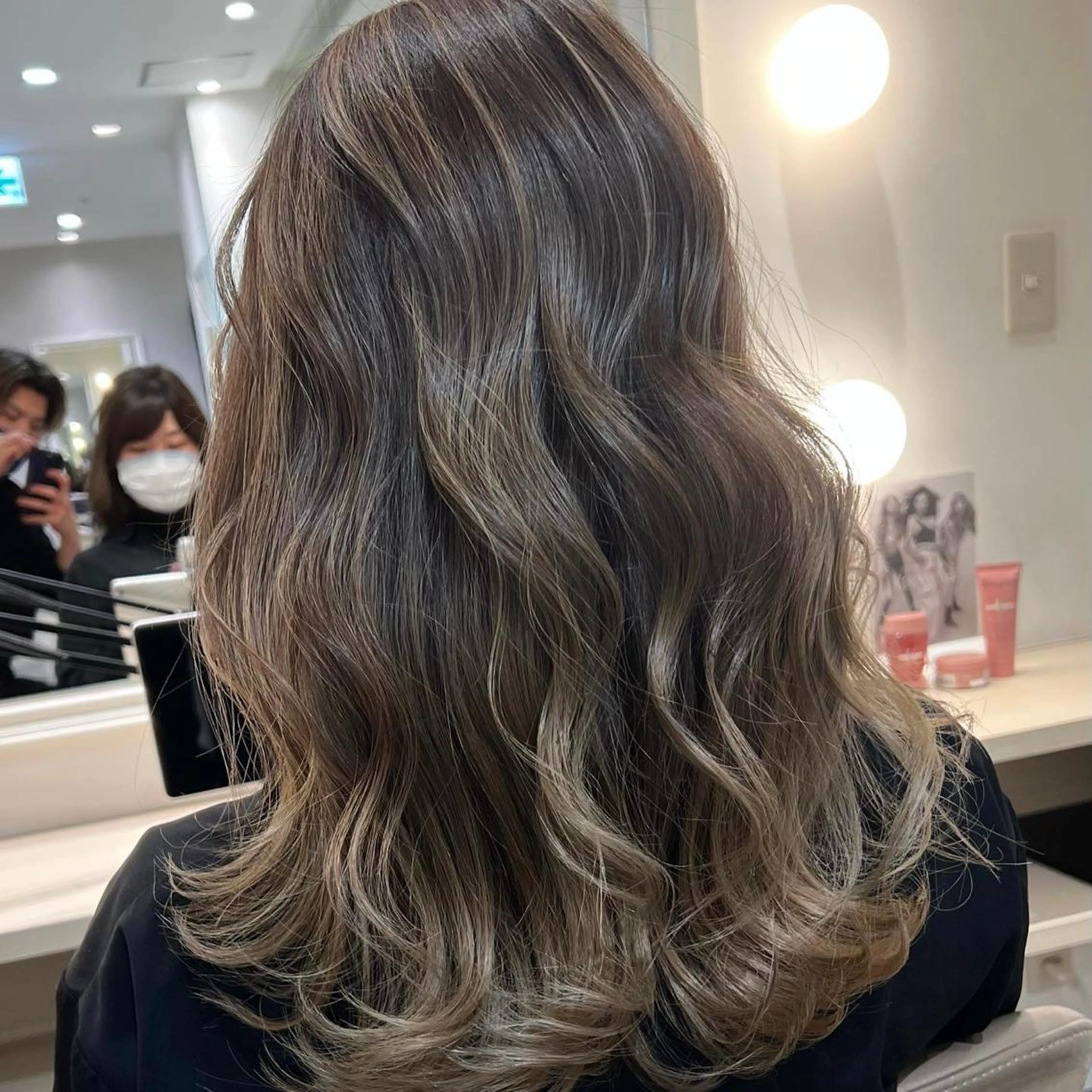 ミディアム カラー 🇺🇸海外デザイン iCON TOKYOのヘアスタイル