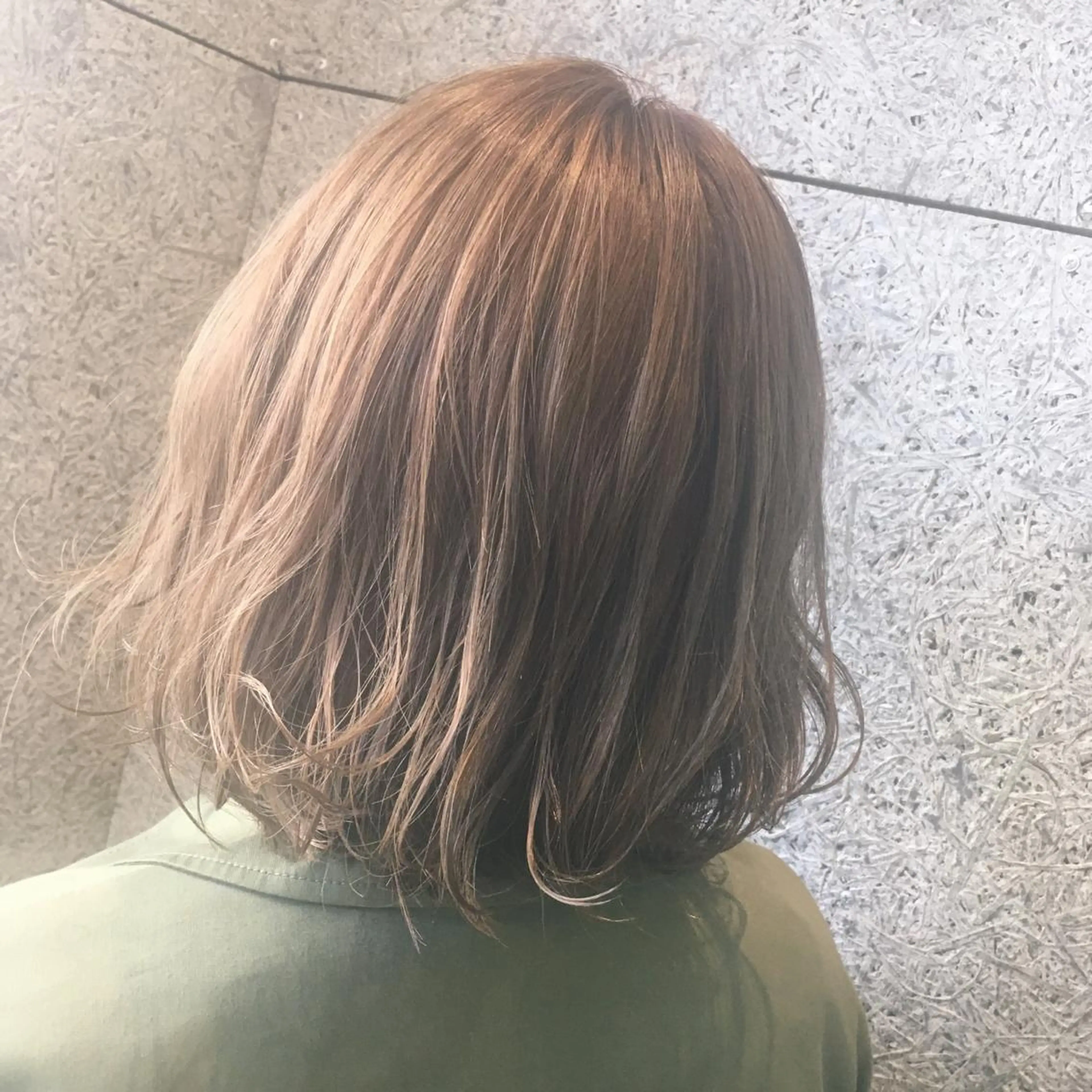 ミディアム カラー RINA🧤 デザインとボブのヘアスタイル