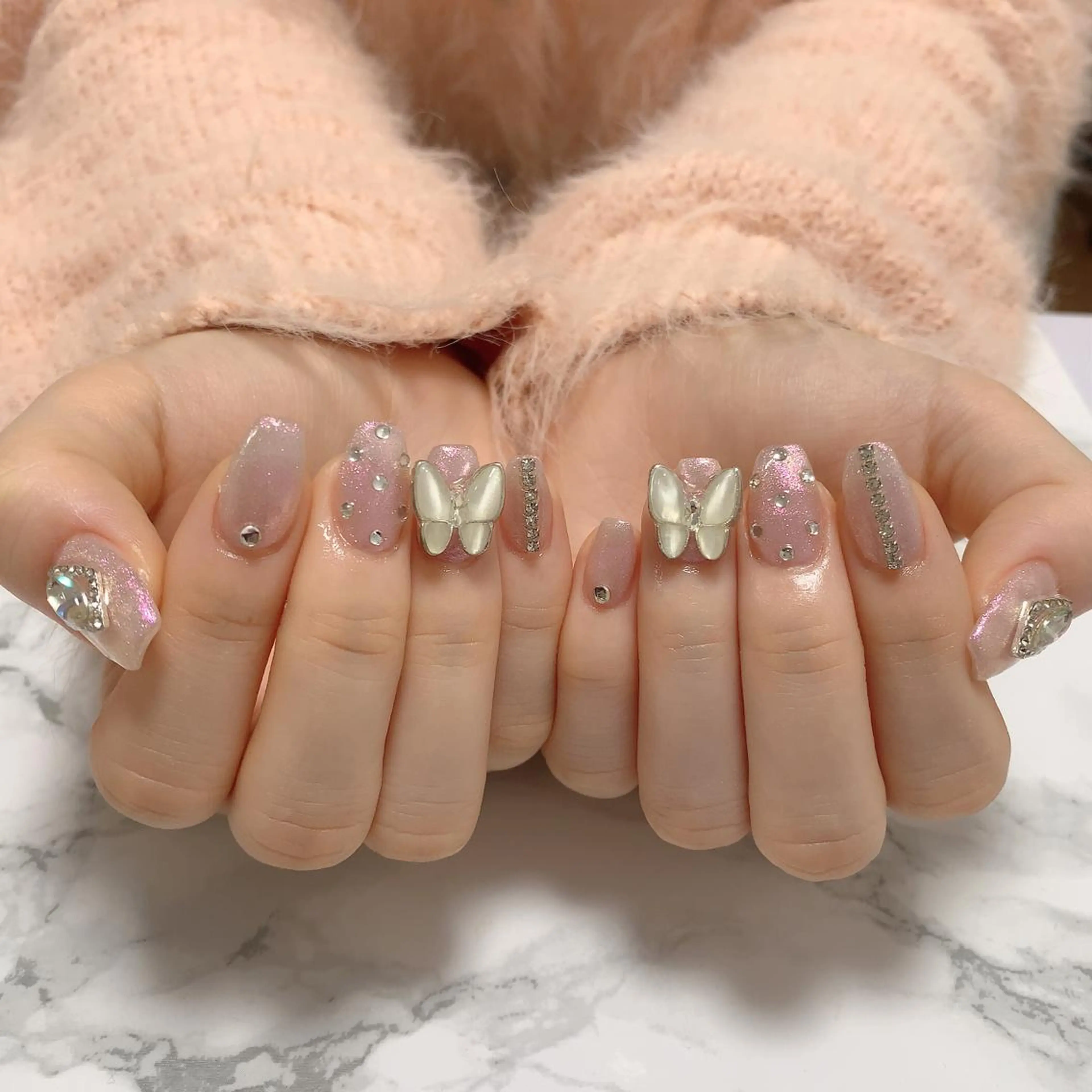 ネイル はな💎ネイル ワンホン、長さ出しのネイルデザイン