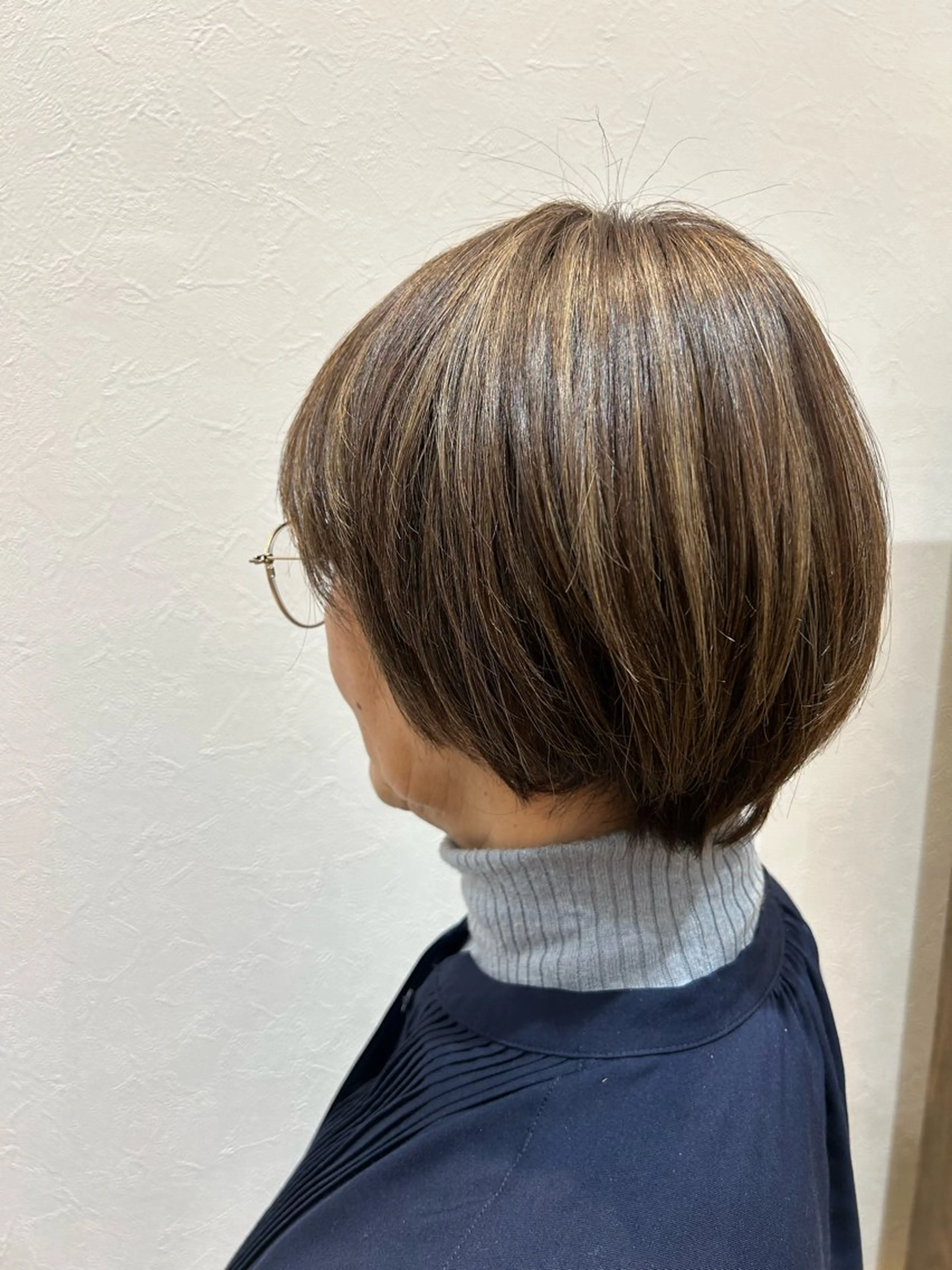 白髪ぼかしハイライトカラーの写真