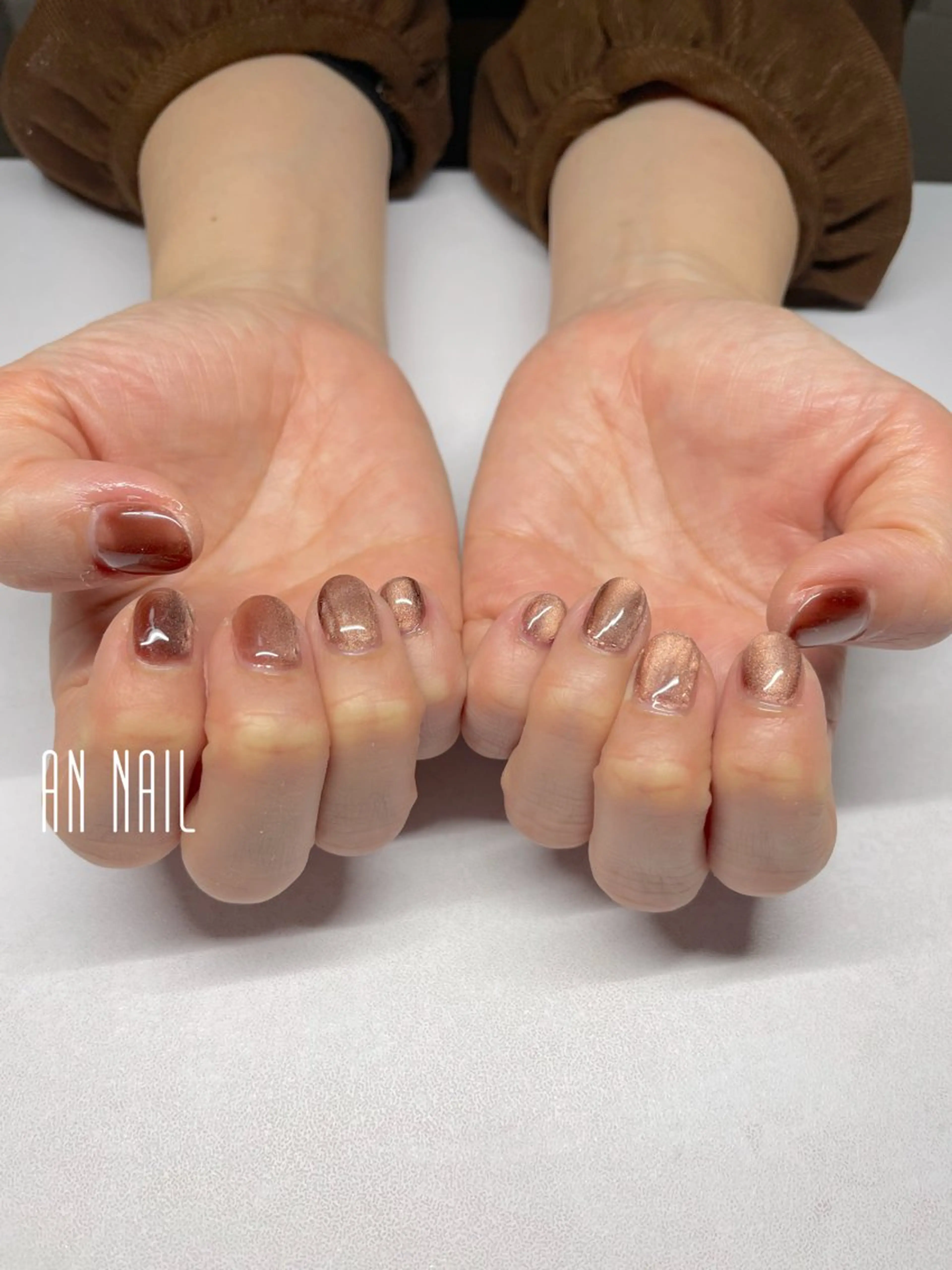 ネイル ブラウン マグネットネイル ショートネイル ハンドネイル AN Nailのネイルデザイン