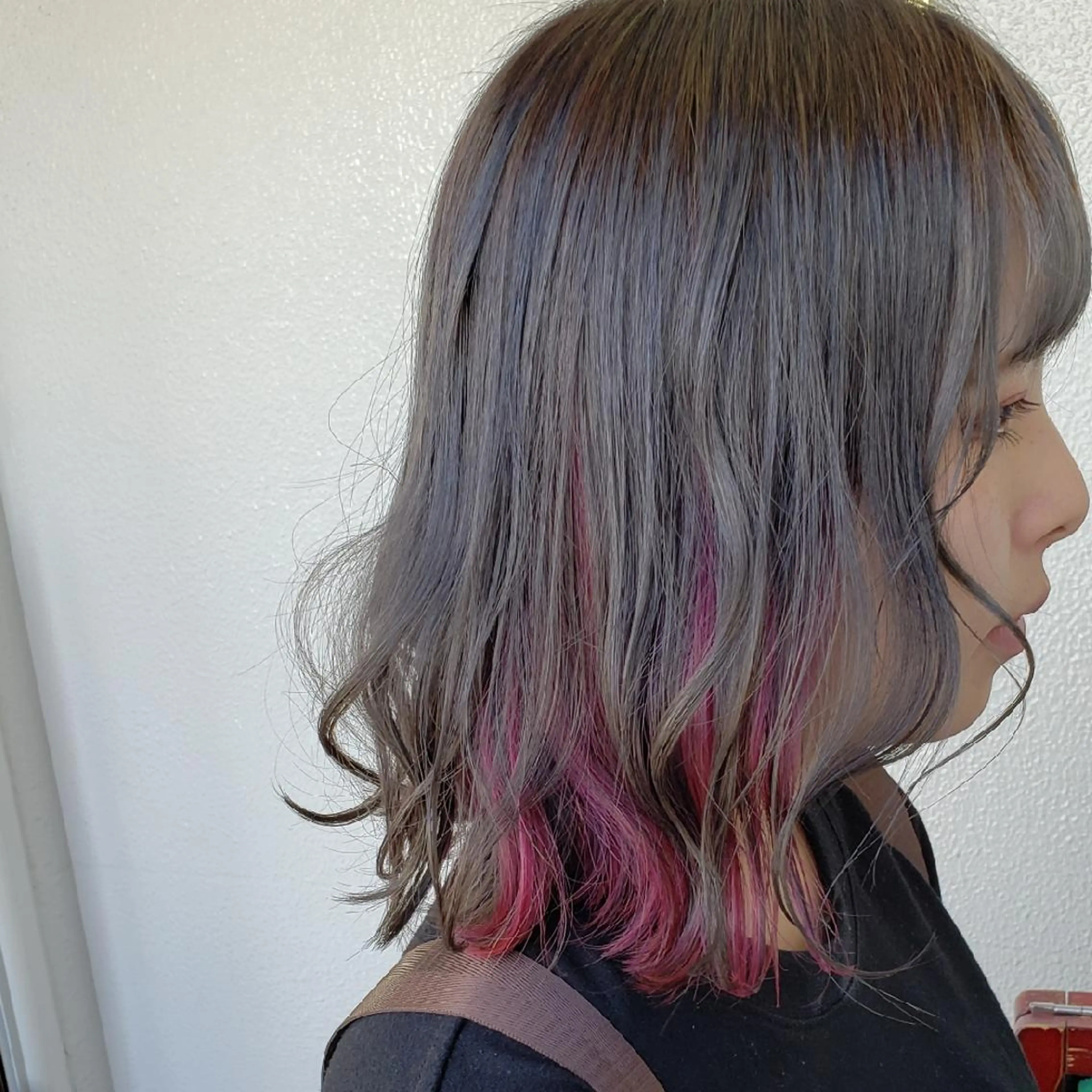 ミディアム カラー グレージュ ピンクカラー ピンクパープル パープルカラー 神谷 涼のヘアスタイル