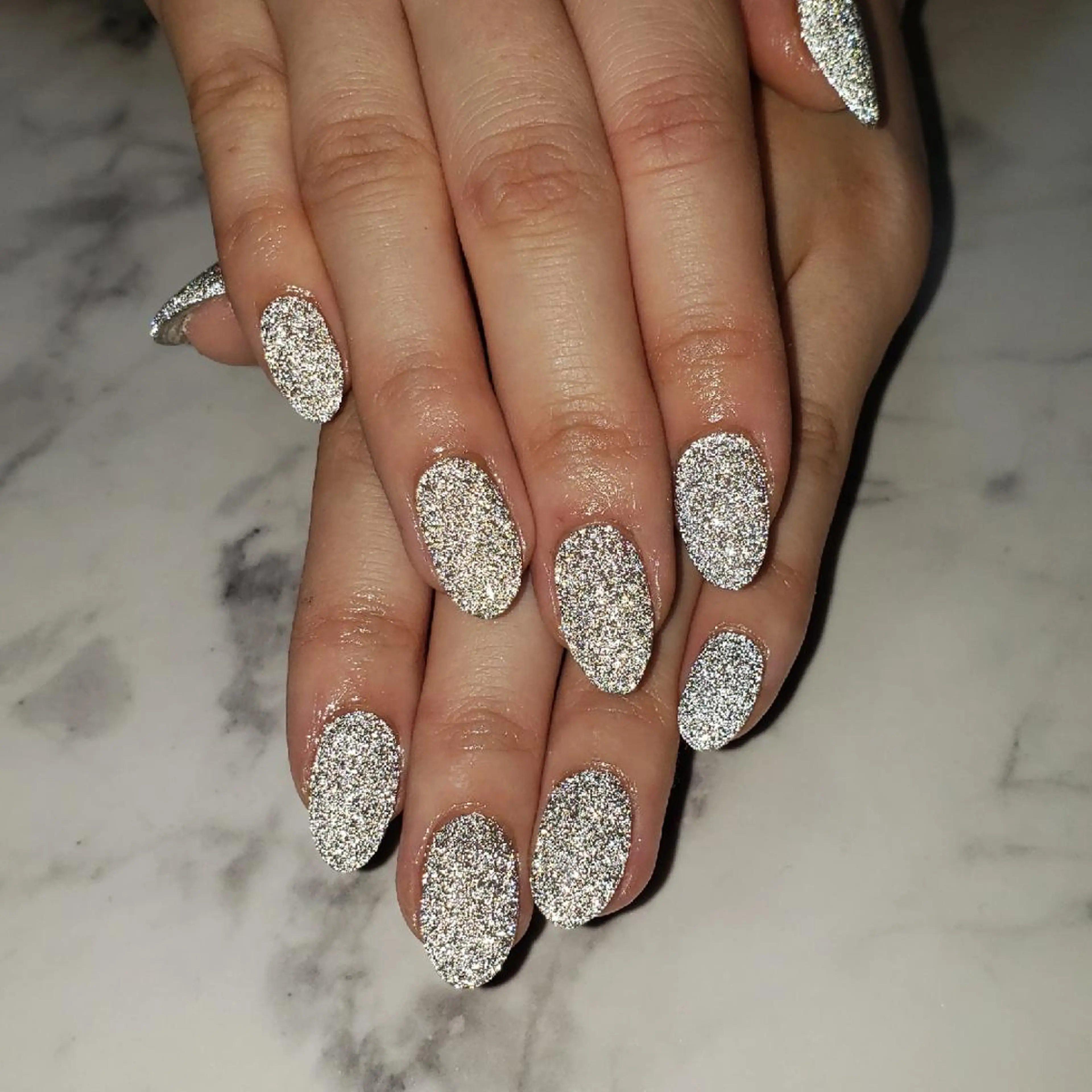 ネイル ビジュード ネイルのネイルデザイン