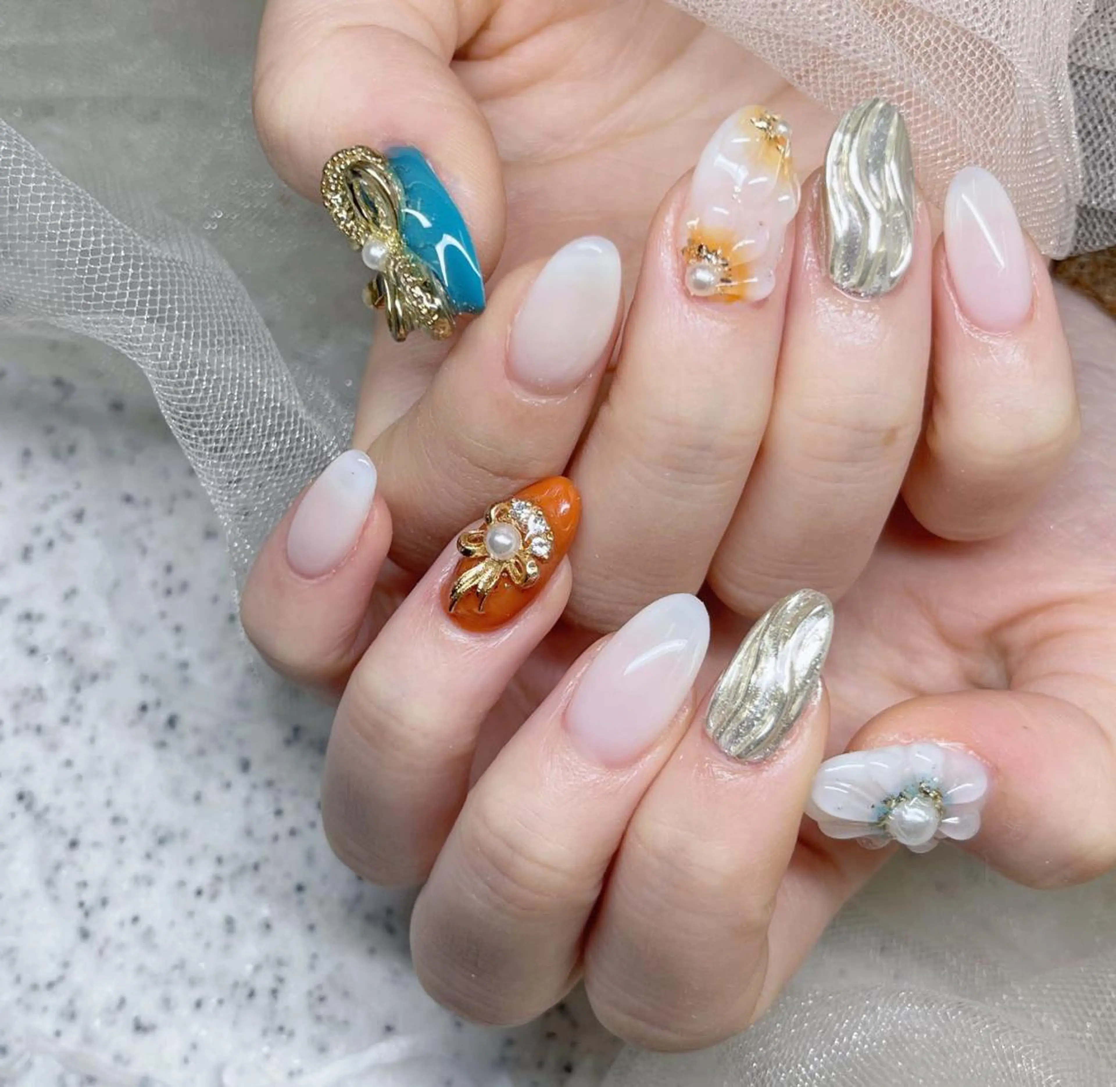 ネイル ハンドネイル Queens ciciのネイルデザイン