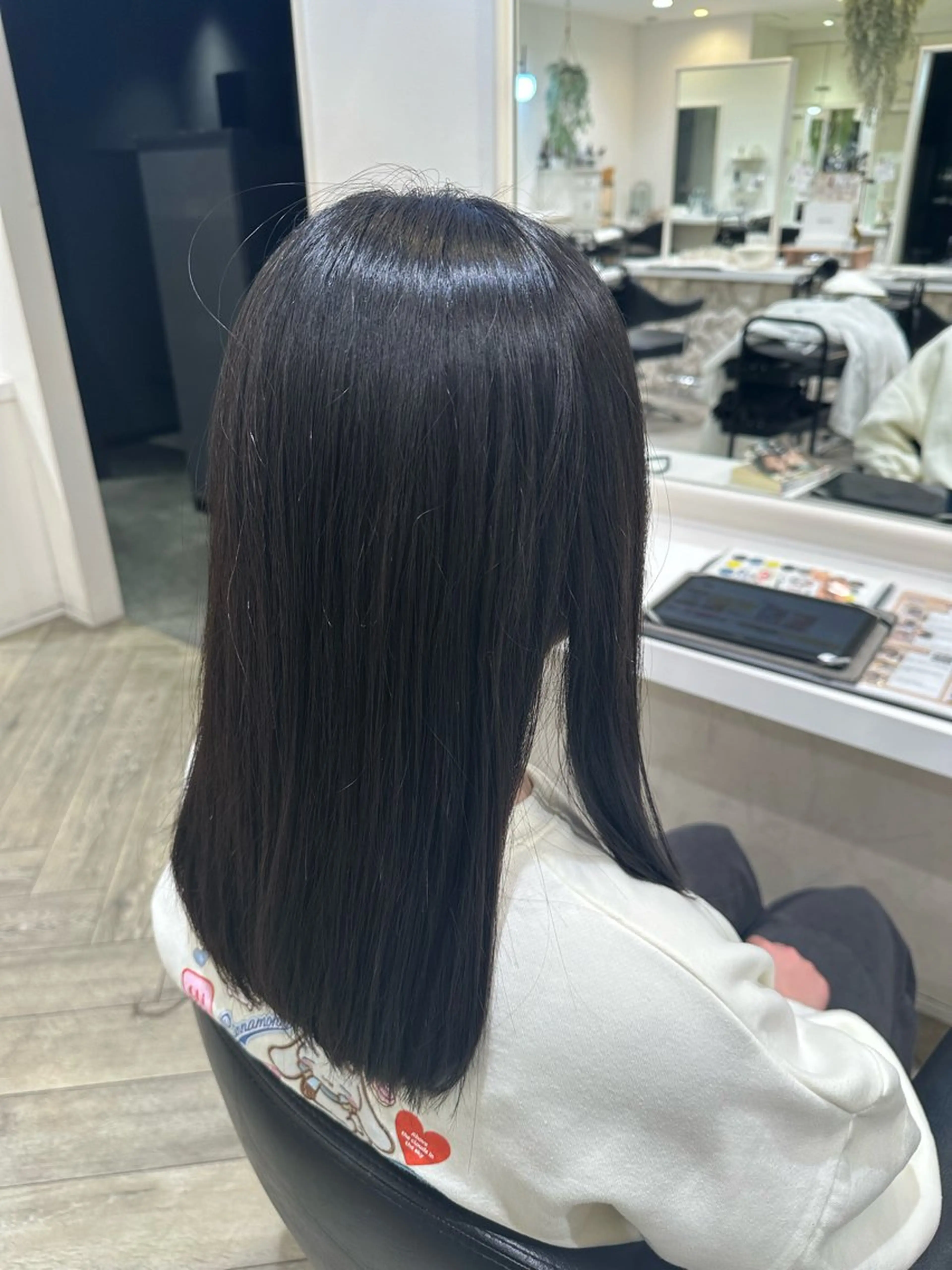 セミロング パーマ 大坪 龍生のヘアスタイル