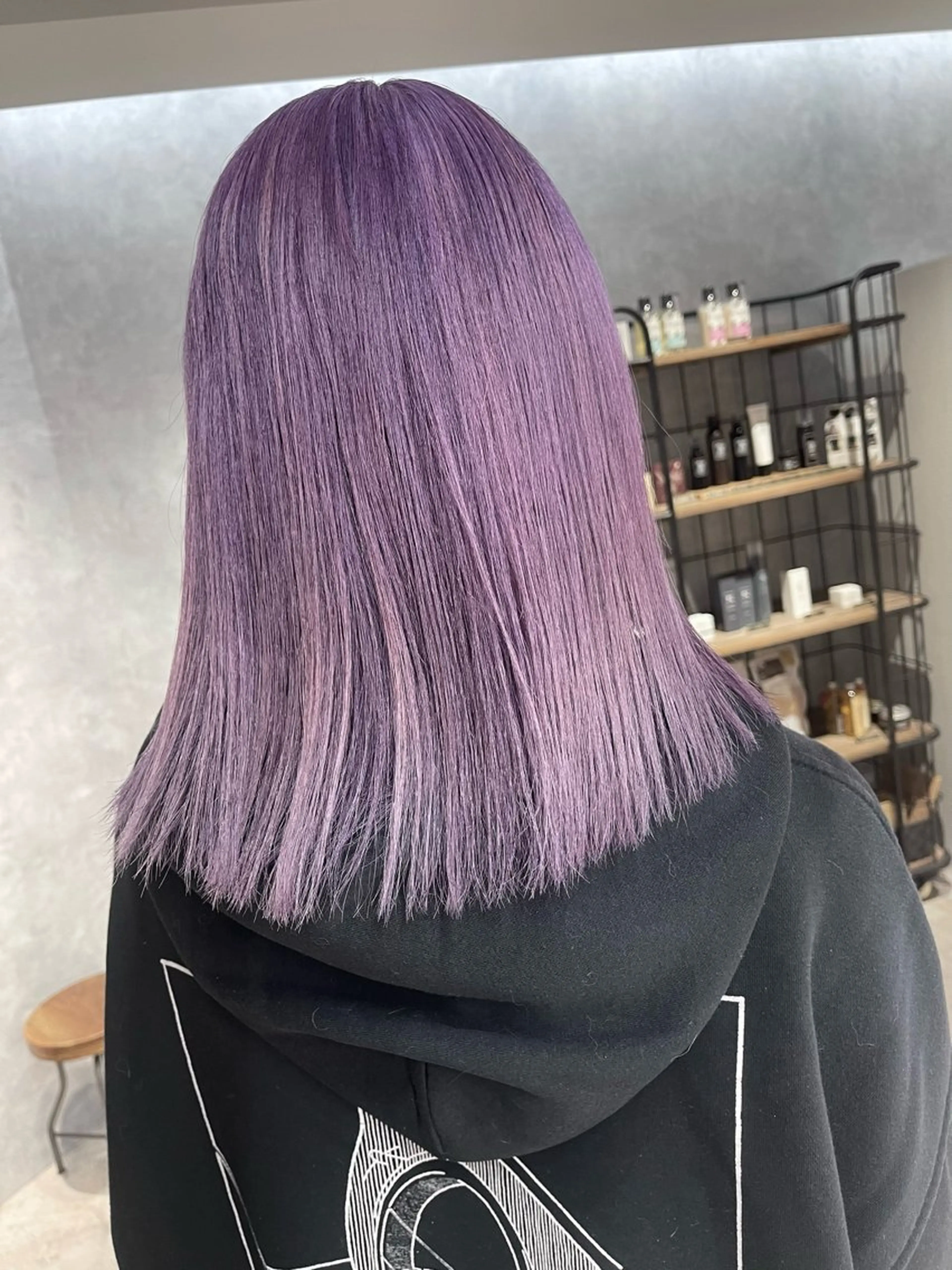 セミロング カラー ブリーチ ケアブリーチ 髪質改善 カット ヘアカラー オフホワイトアンドなんば所属・福西 洋斗のヘアスタイル