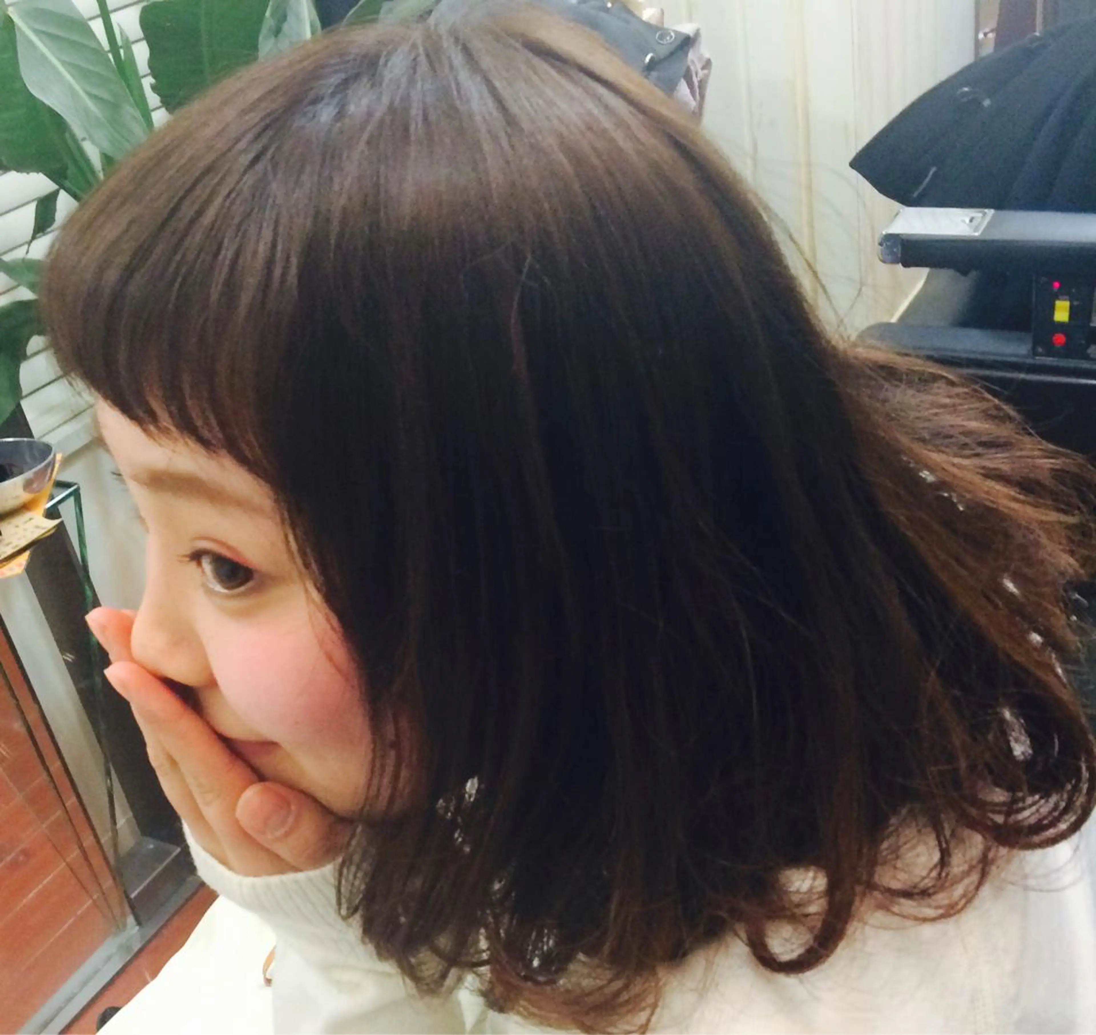 ミディアム セミロング ヨシダ トオルのヘアスタイル