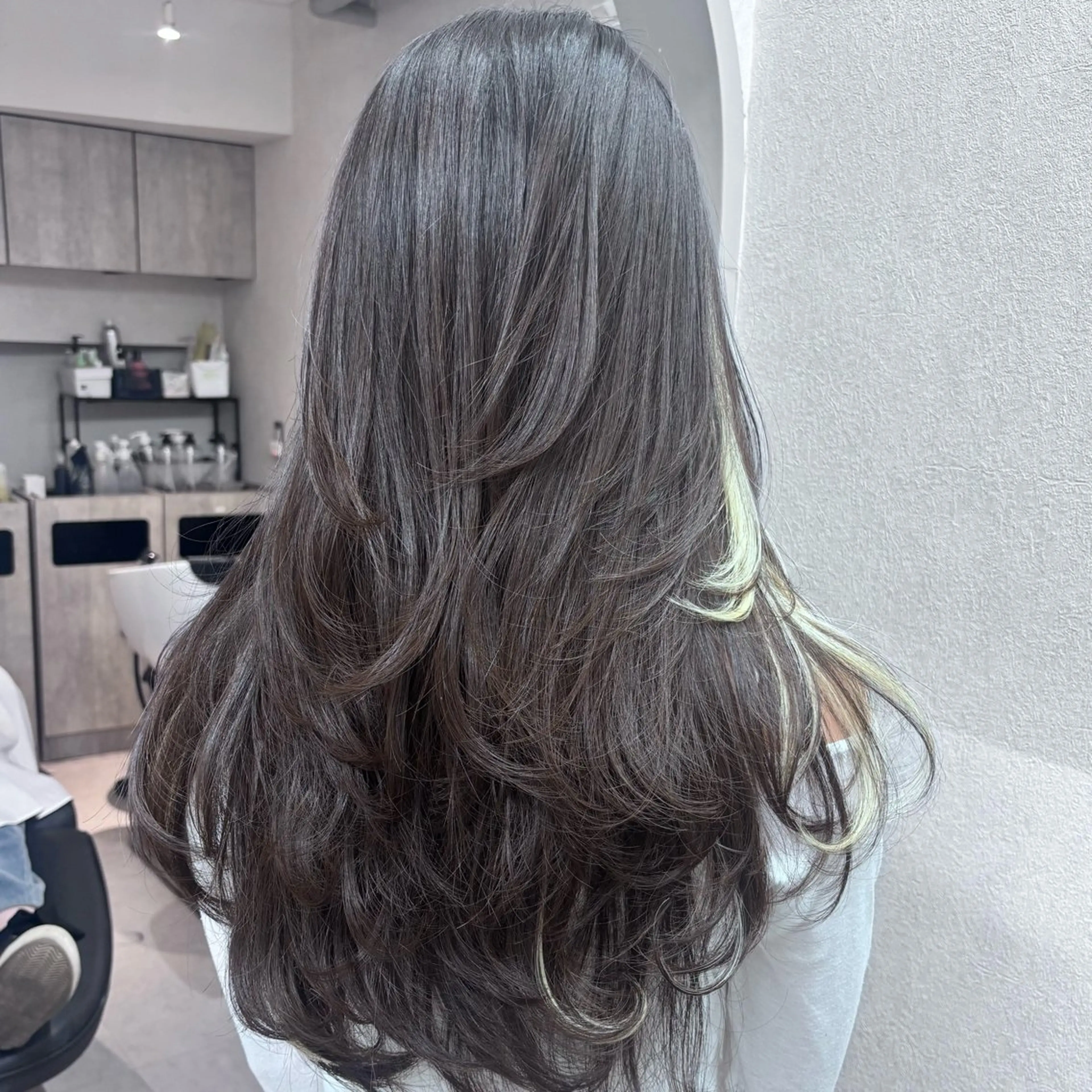 ロング armony (明治神宮前店)所属・明治神宮 ∕にこのヘアスタイル