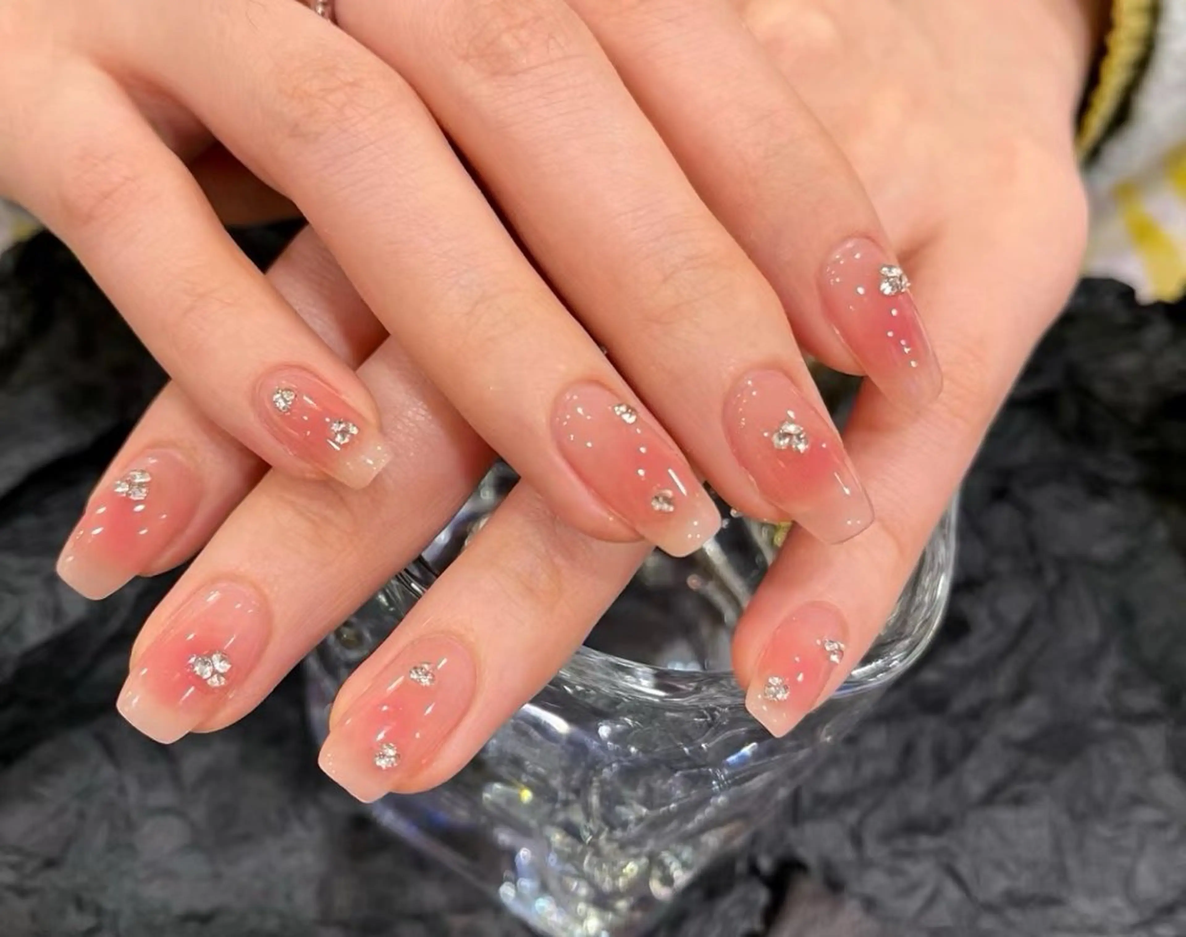 ネイル pink ladyサロン所属・べ にのネイルデザイン