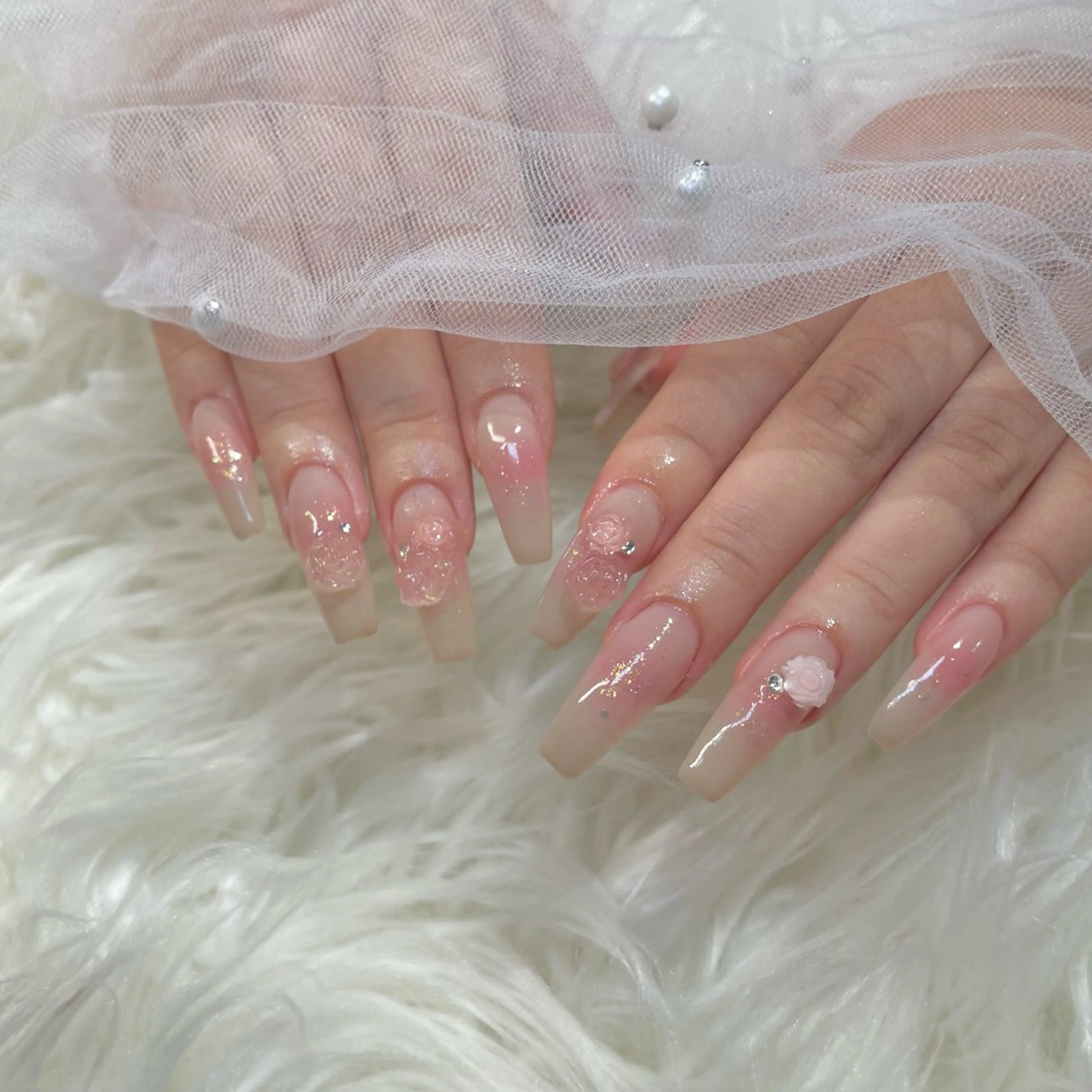 ネイル マシェリローズ所属・Macherie Roseのネイルデザイン