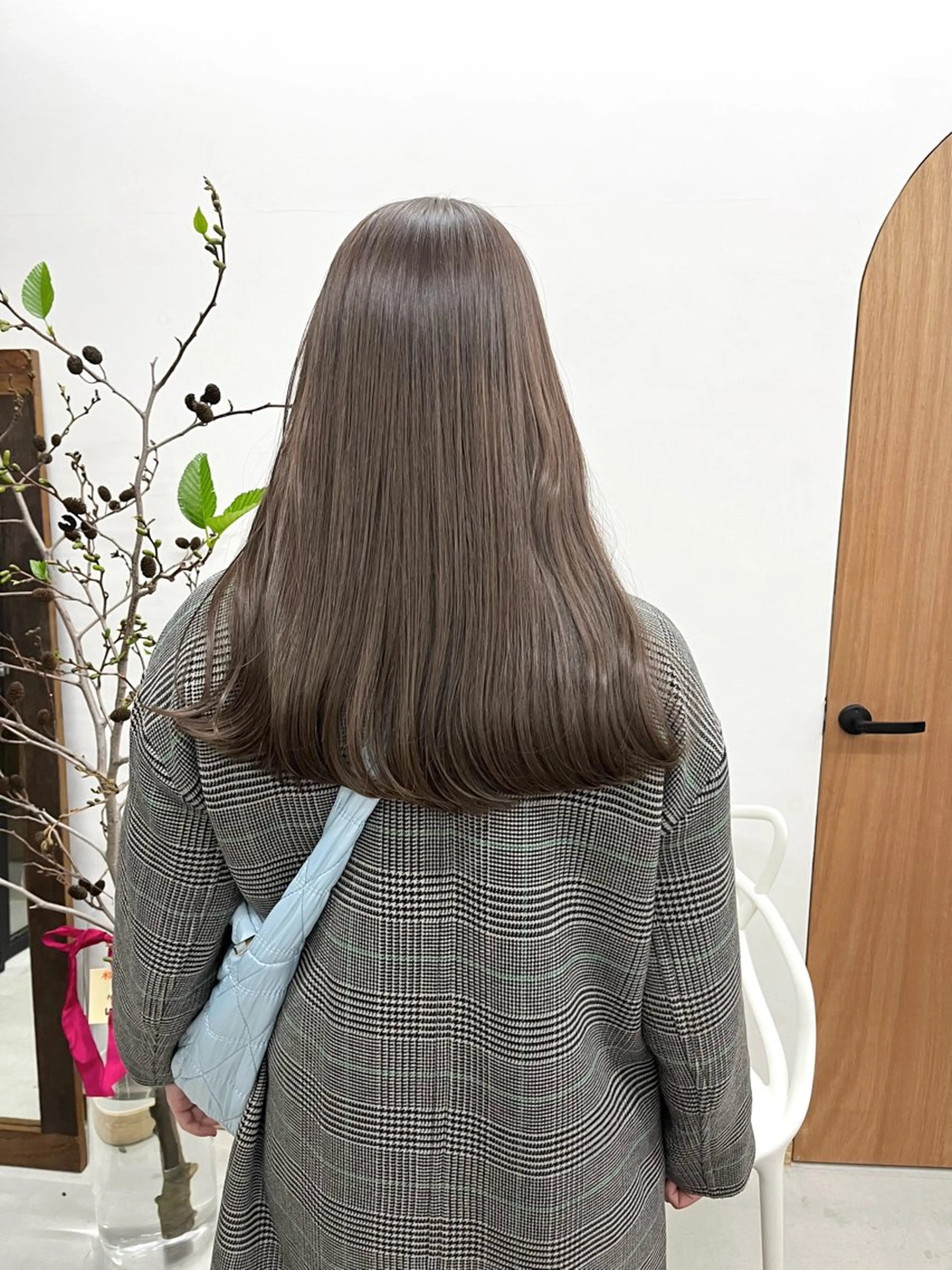 セミロング カラー ヘアアレンジ ブリーチ 透明感カラー ダブルカラー ブリーチなしカラー esu 心斎橋店所属・ena/ブリーチなし 心斎橋・ベージュ🎀のヘアスタイル