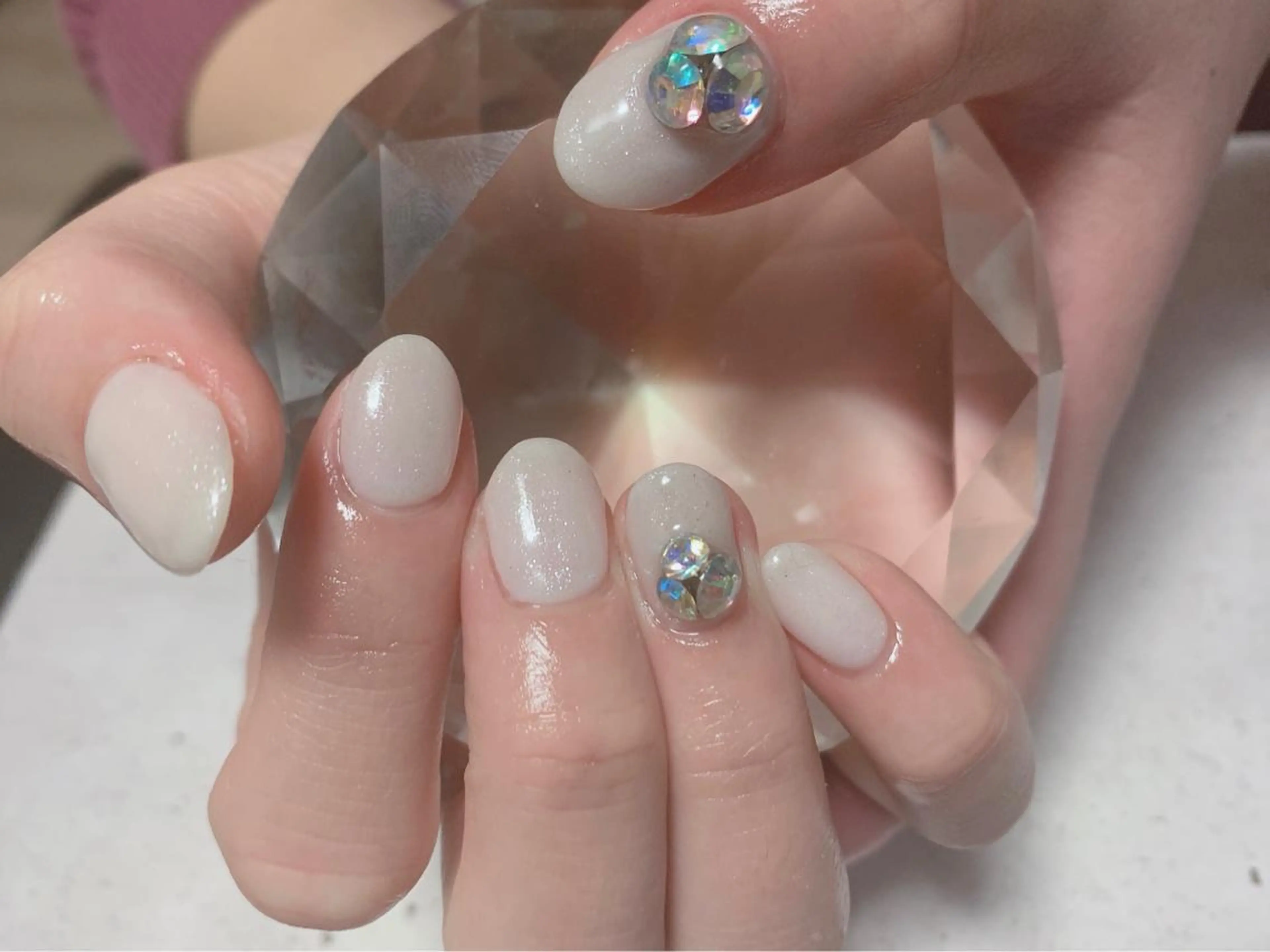 ネイル ワンカラーネイル ストーンネイル nico.nico.mark NAIL所属・小林 梓のエステ・リラクイメージ