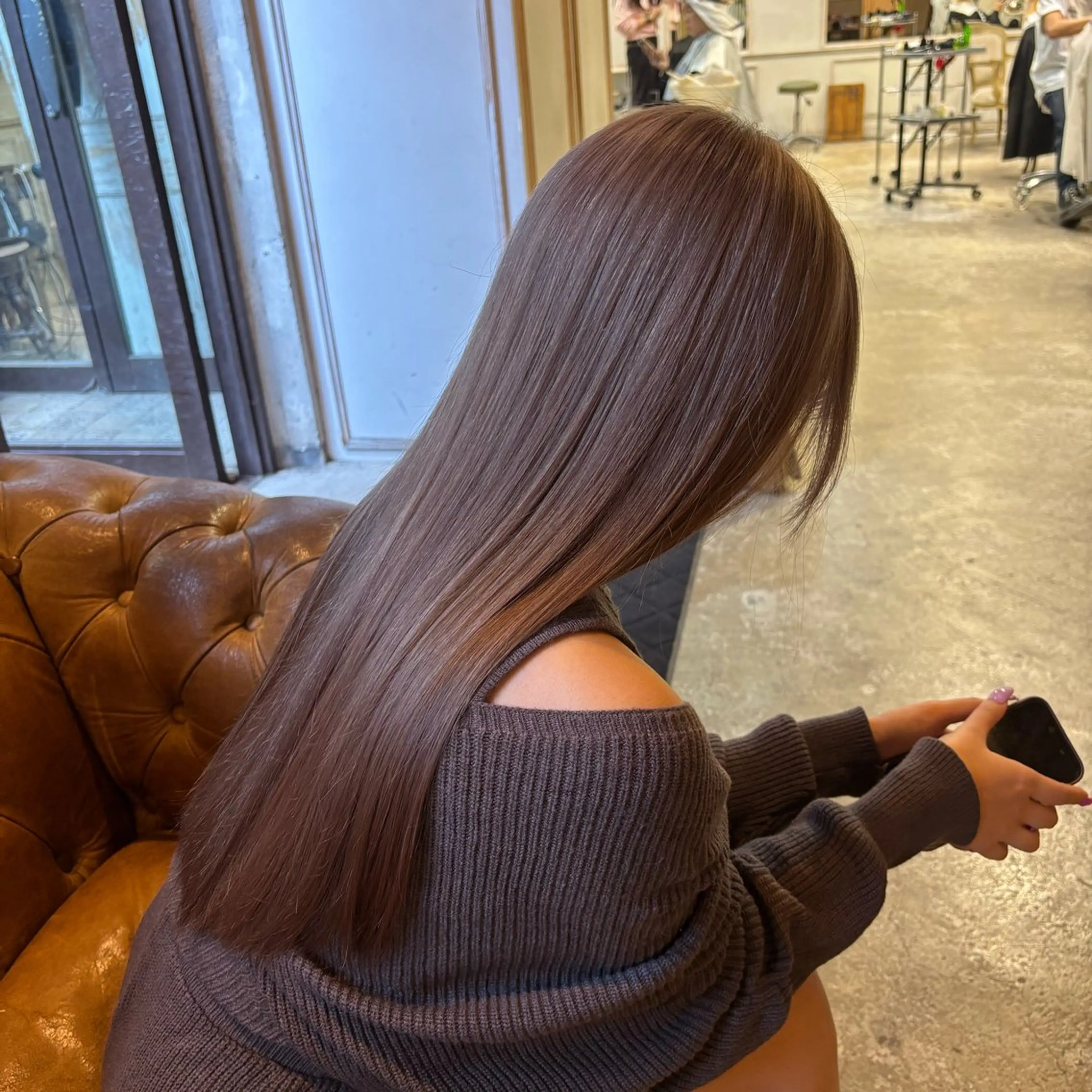 ロング カラー ヘアカラー トリートメント 柔らかベージュ 🤎YUKAのヘアスタイル