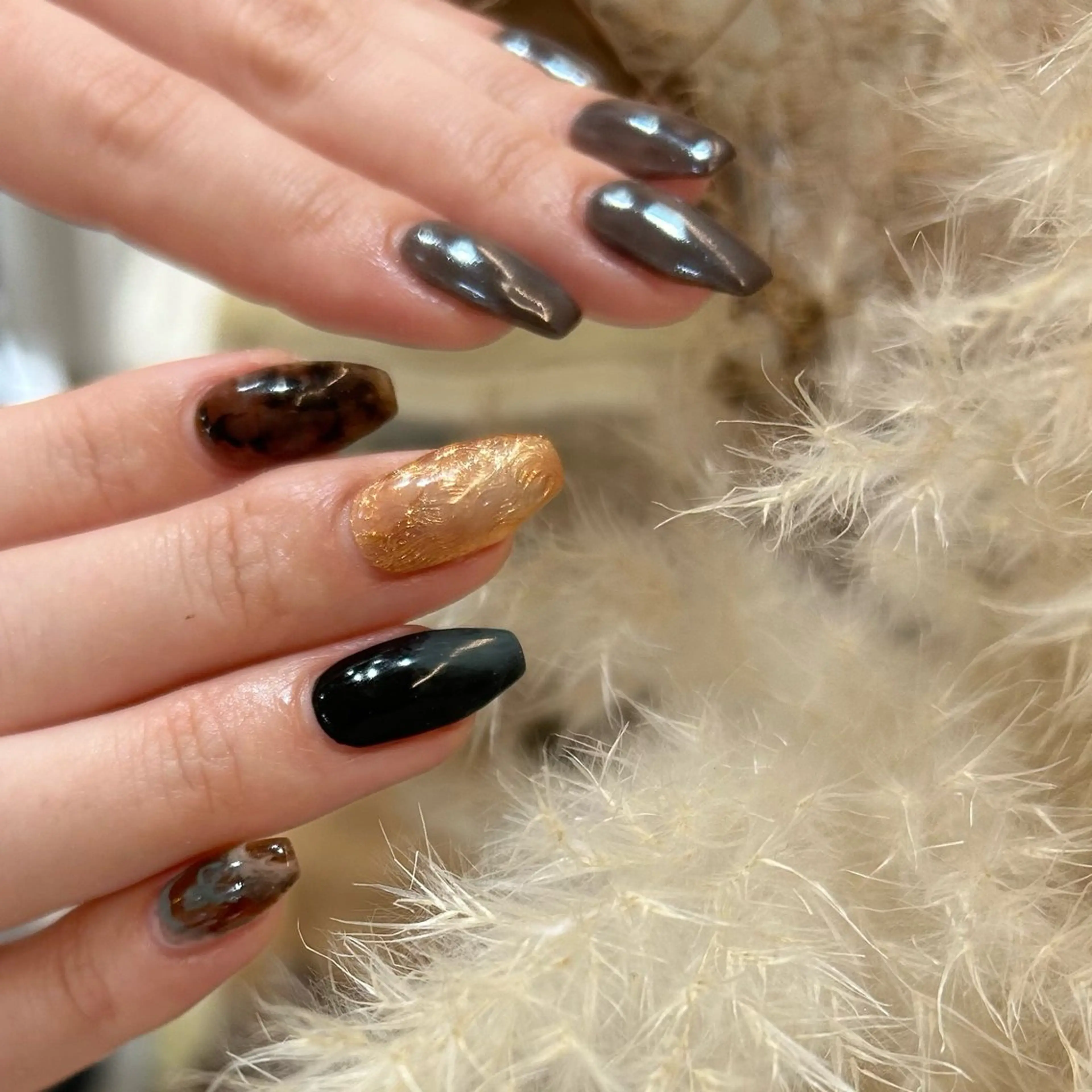 ネイル ハンドネイル shio ♡ 1〜2月予約受付中のネイルデザイン