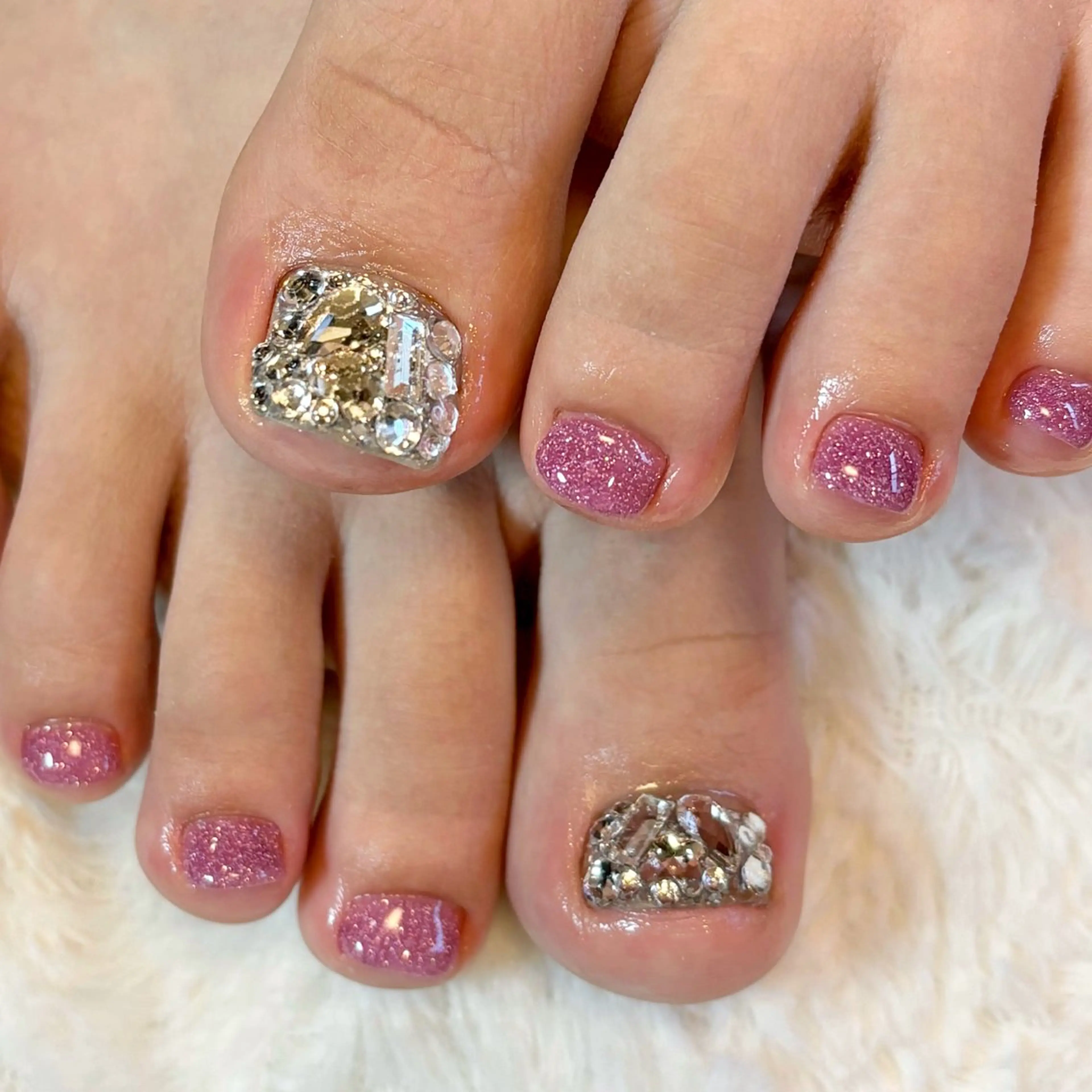 ネイル フラッシュネイル ピンク Lelole 🫧マグネット🫧のネイルデザイン