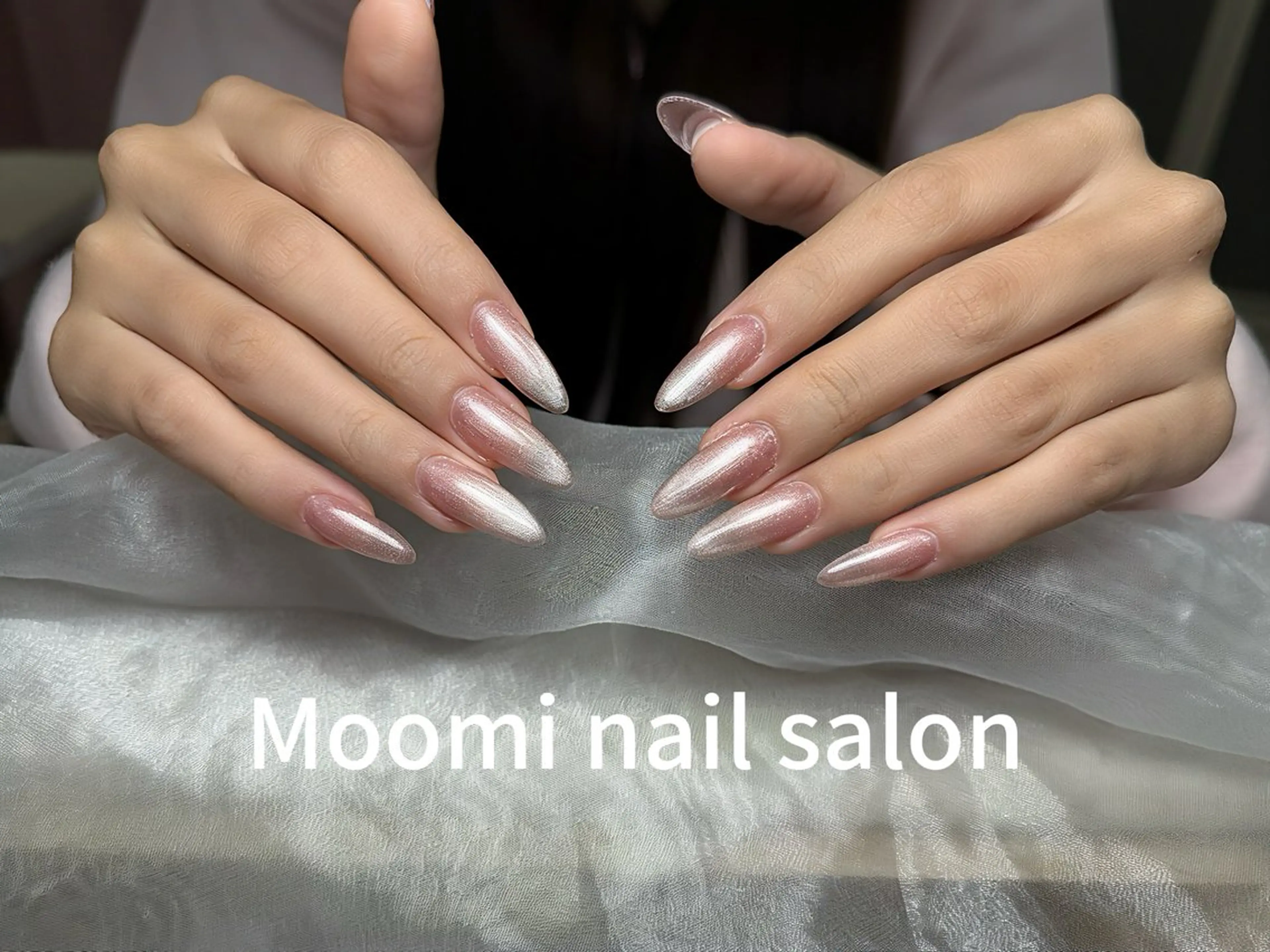 ロング ハンドネイル Moomi nail salonのネイルデザイン