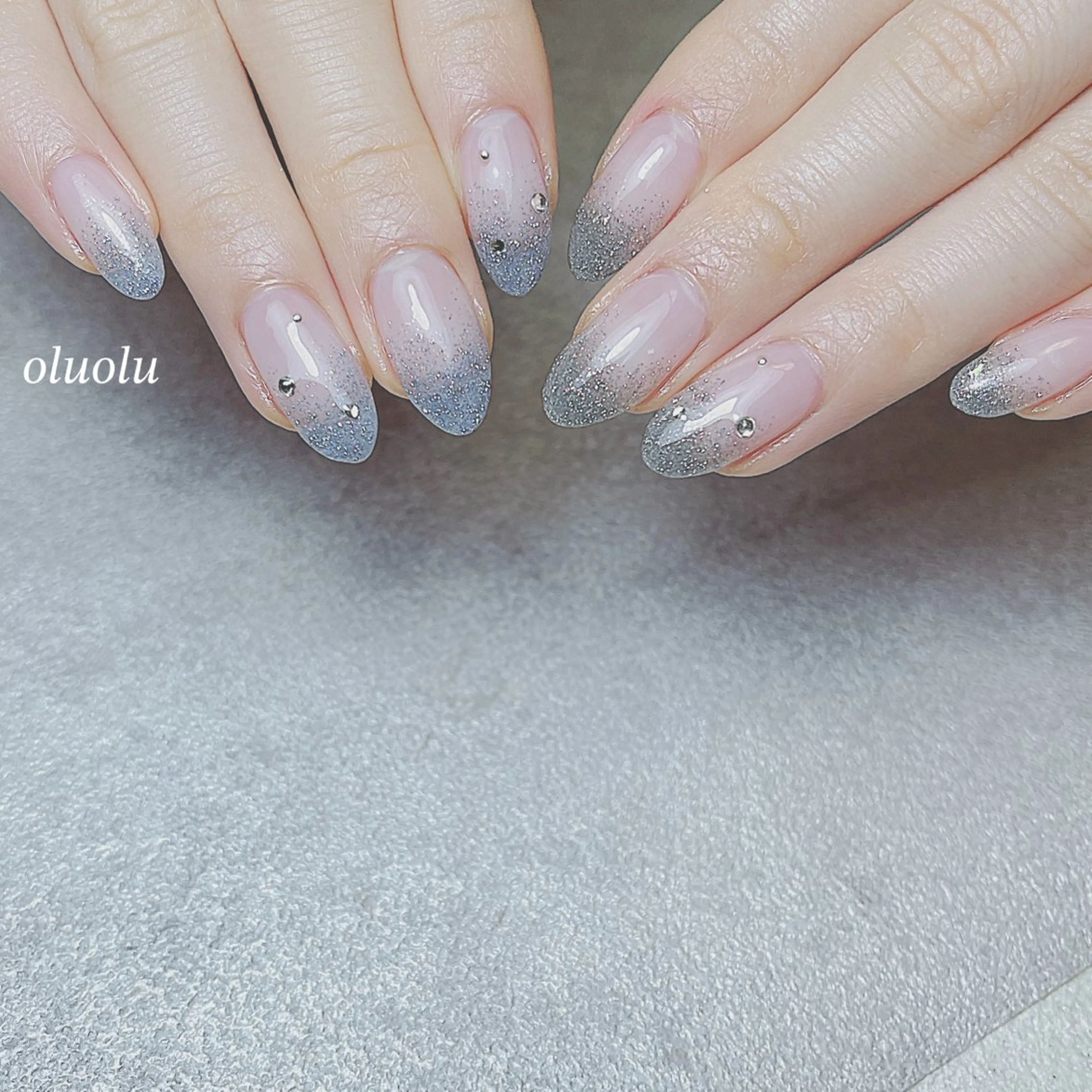 ネイル アートネイル フラッシュネイル グラデーション ストーンネイル ハンドネイル 大村 紬華のネイルデザイン