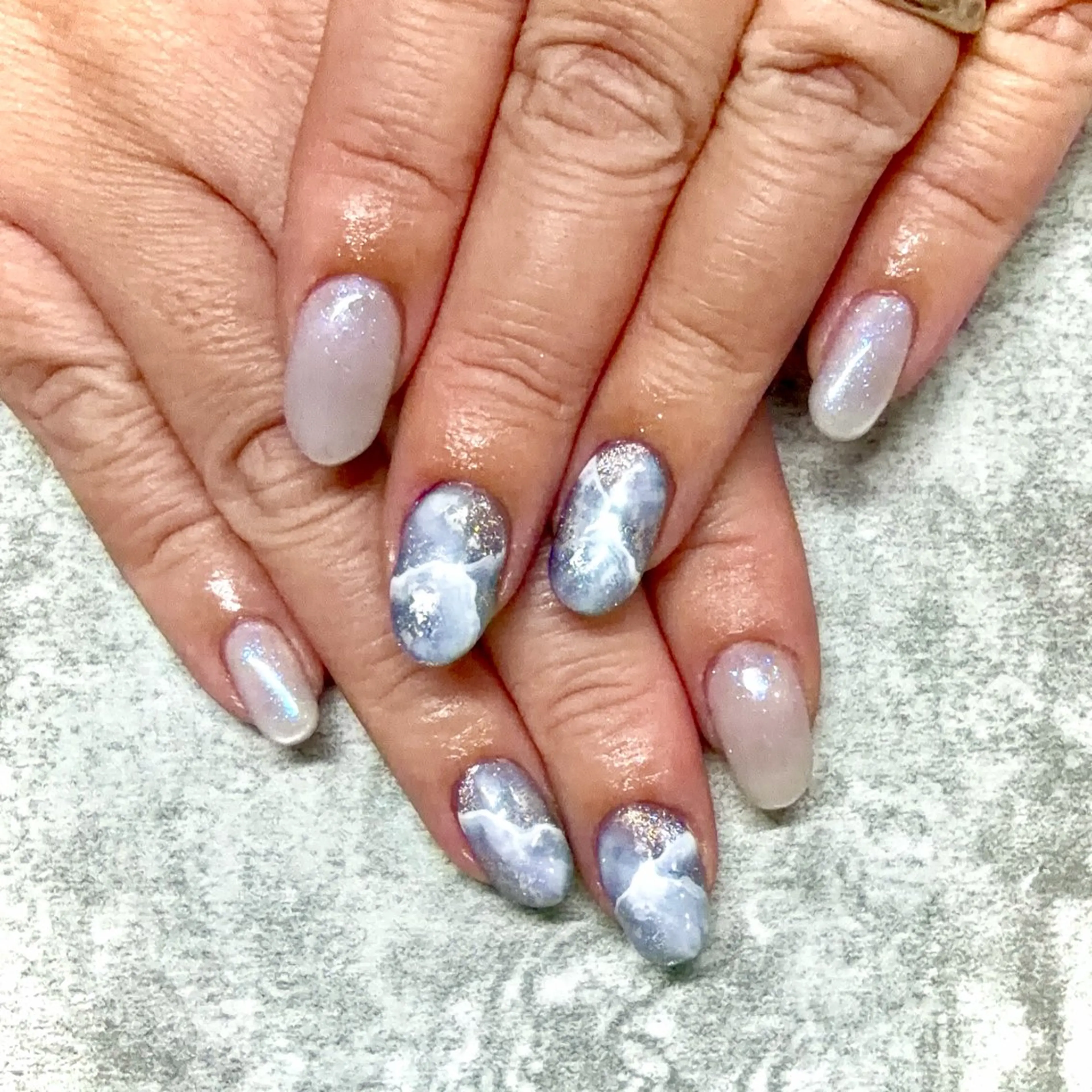 ネイル マグネットネイル 大理石ネイル(マーブル) ハンドネイル ハンドケア Souriant Hitomiのネイルデザイン