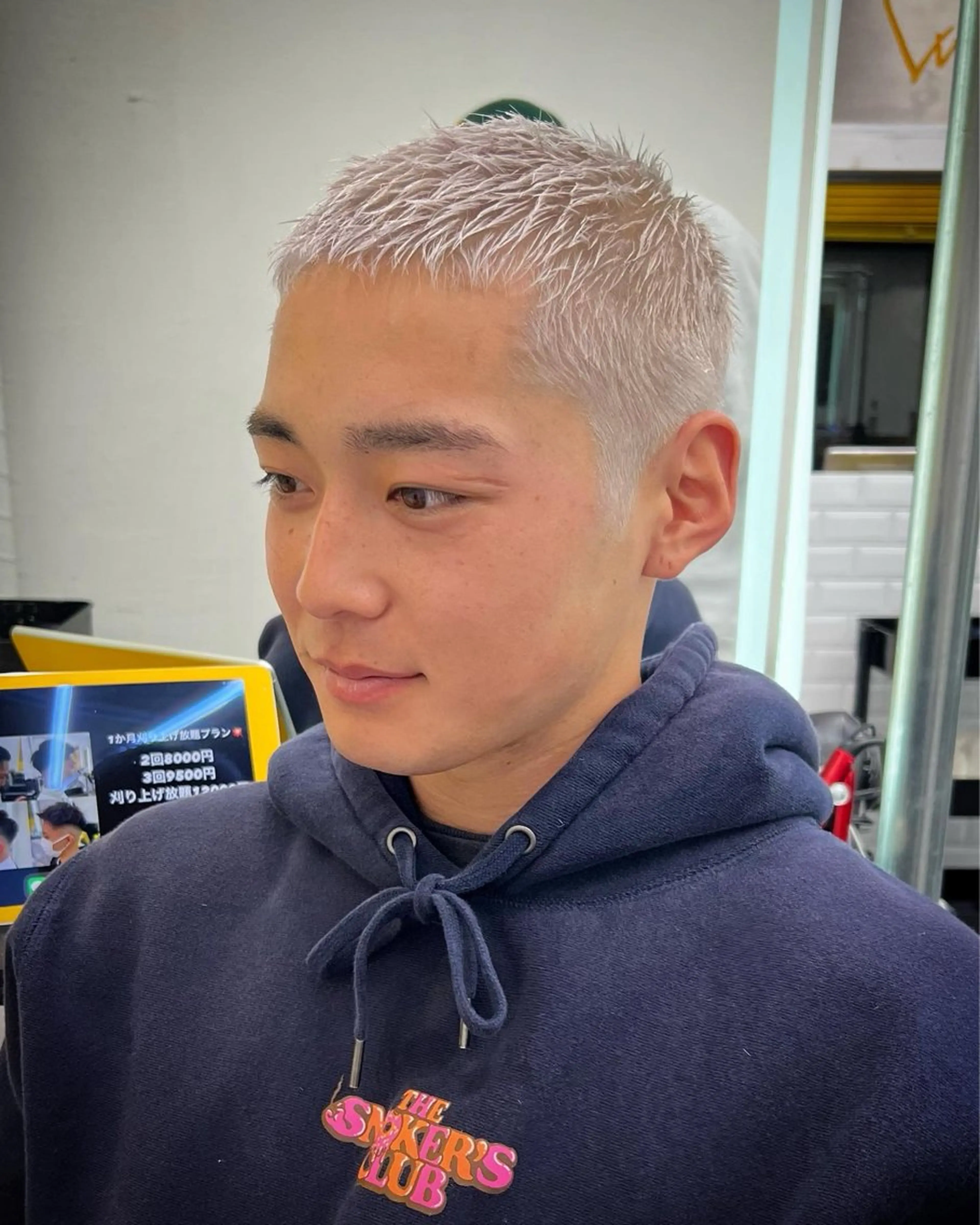 カラー メンズ 断髪刈舞所属・大月 優汰のヘアスタイル