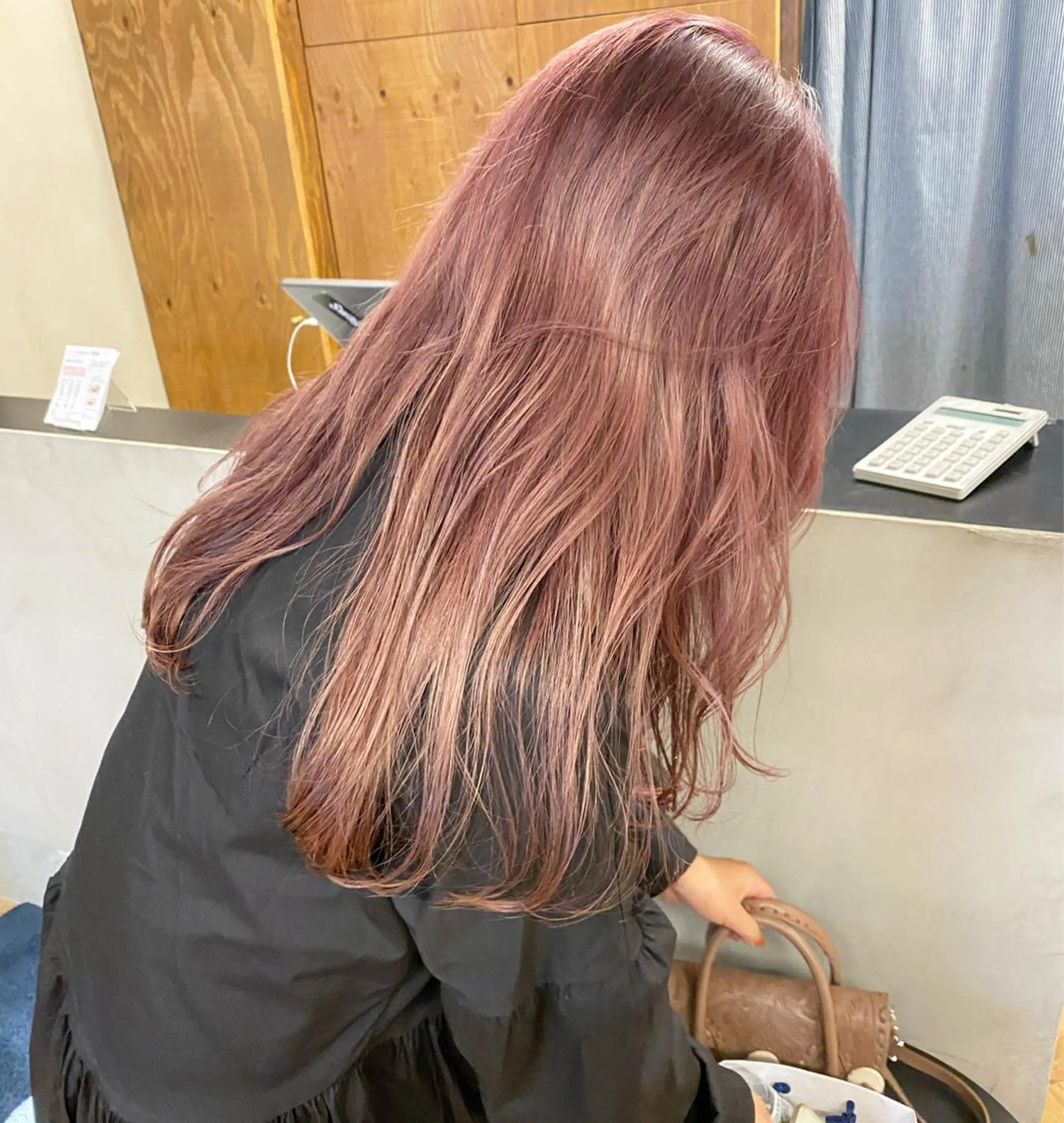 ロング カラー ラベンダーカラー ラベンダーピンク ピンクカラー カット ヘアカラー EMANON梅田店所属・前川 朋香のヘアスタイル