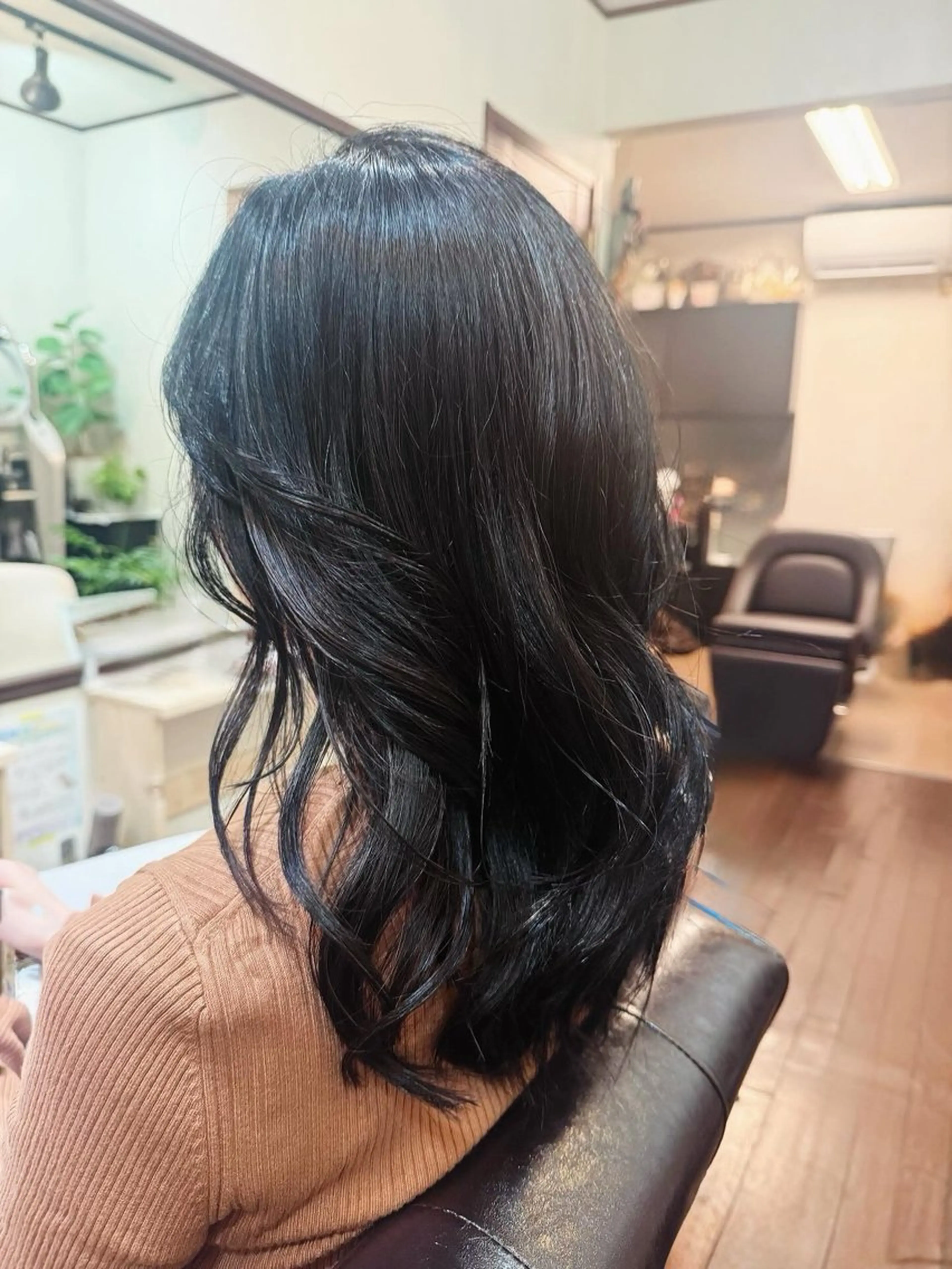 ロング カラー 小柳 ゆかりのヘアスタイル