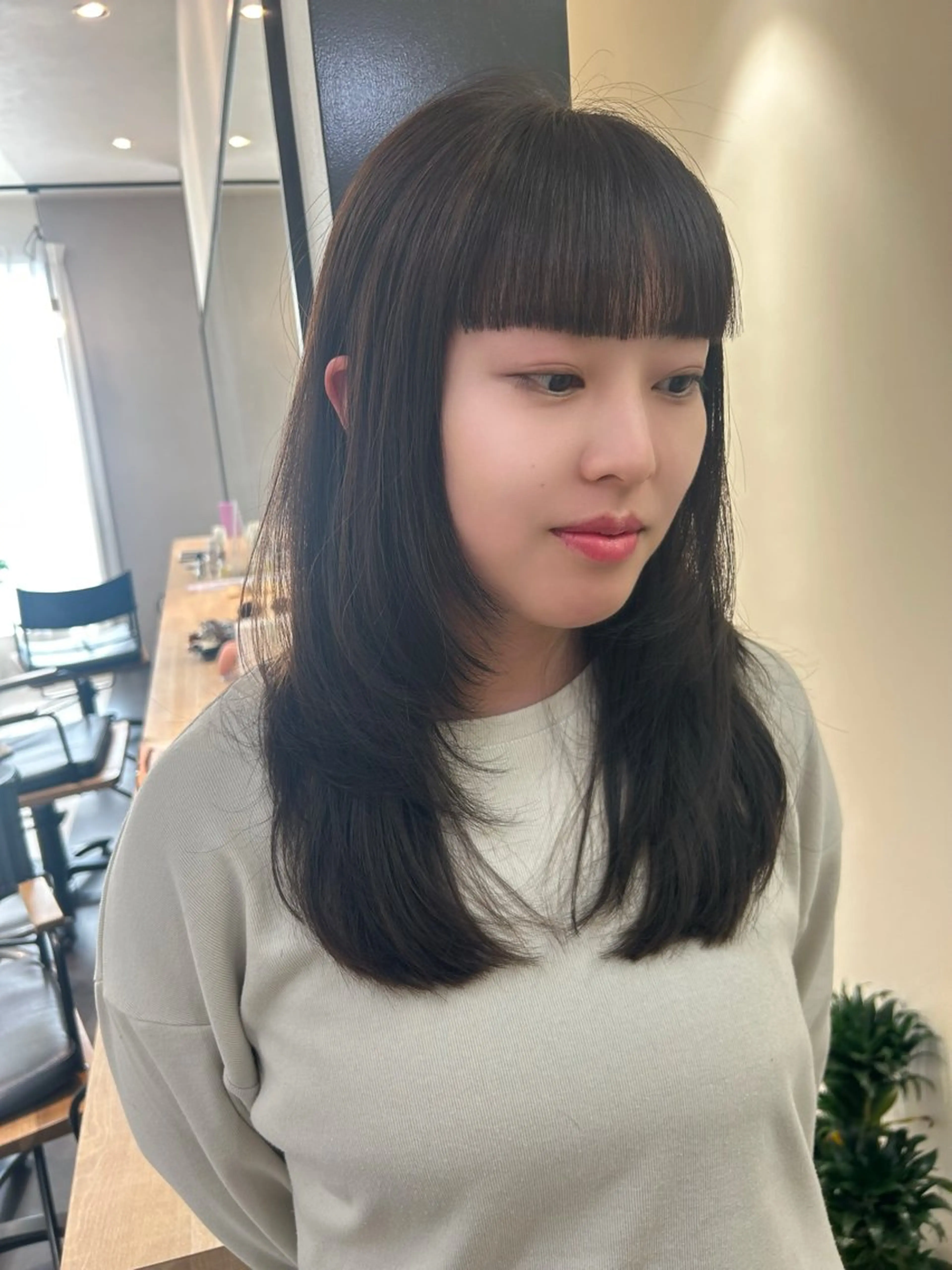 ロング カラー 透明感カラー グレージュ レイヤーカット hub hair レイヤー/透明感のヘアスタイル